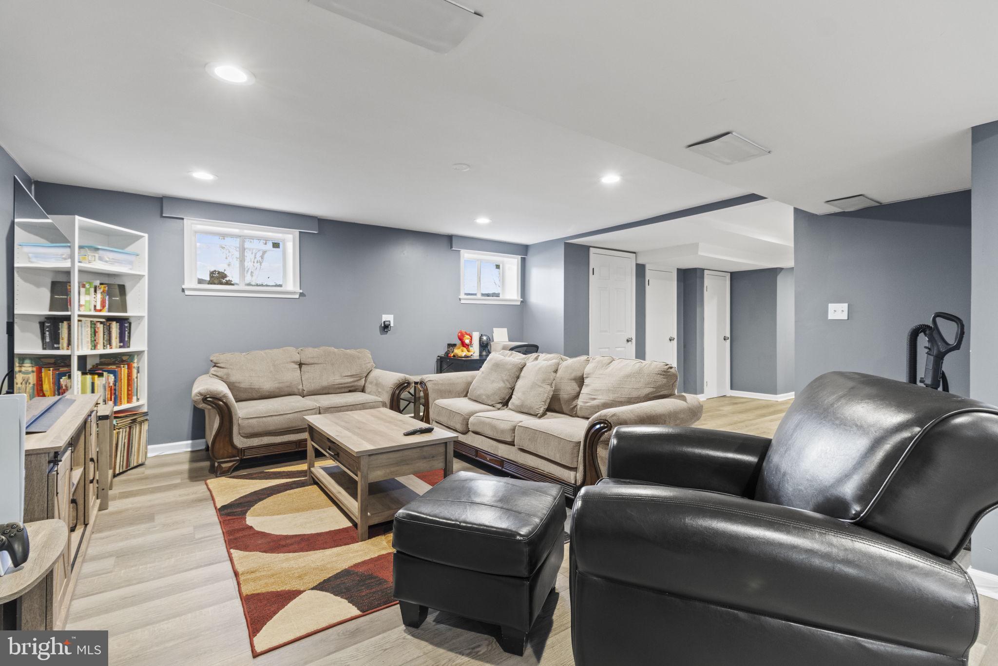 ABBOTT FOREST - Residential