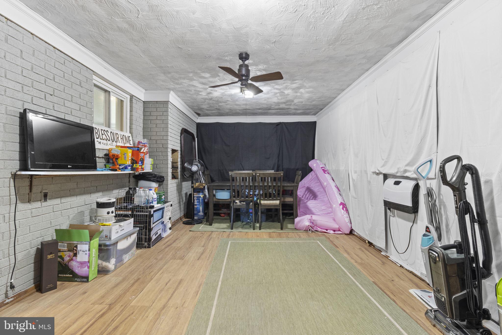 ABBOTT FOREST - Residential