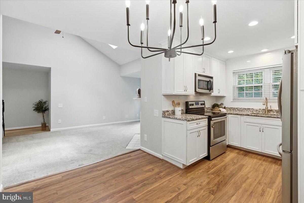 PENDERBROOK SQUARE CONDOMINIUMS - Residential