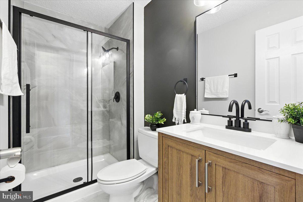 PENDERBROOK SQUARE CONDOMINIUMS - Residential