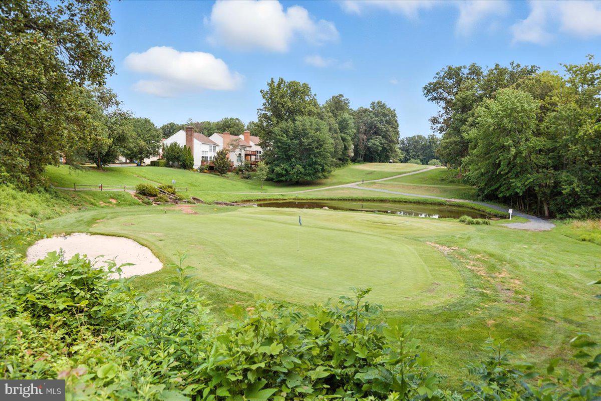 PENDERBROOK SQUARE CONDOMINIUMS - Residential