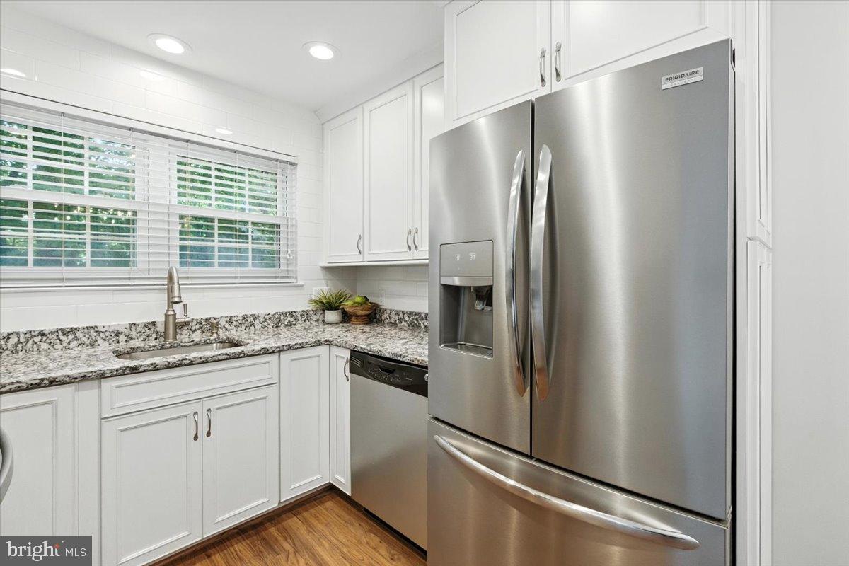 PENDERBROOK SQUARE CONDOMINIUMS - Residential