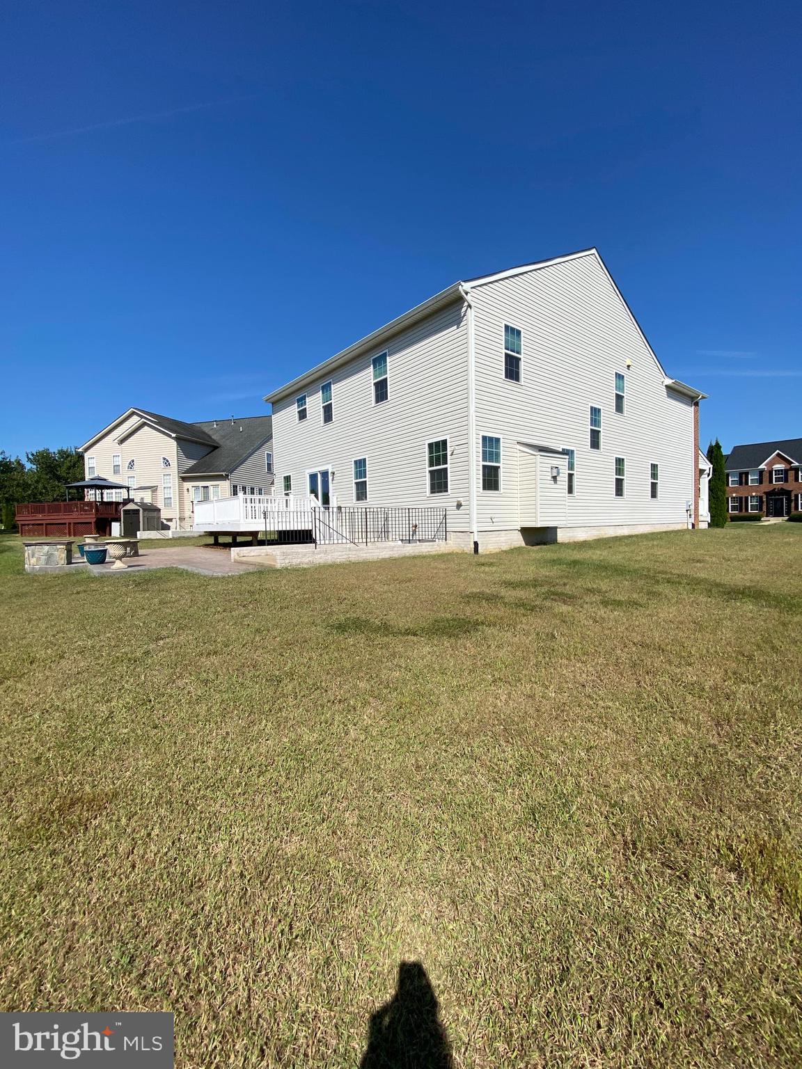 ESTATES AT LEE'S PARKE - Residential Lease