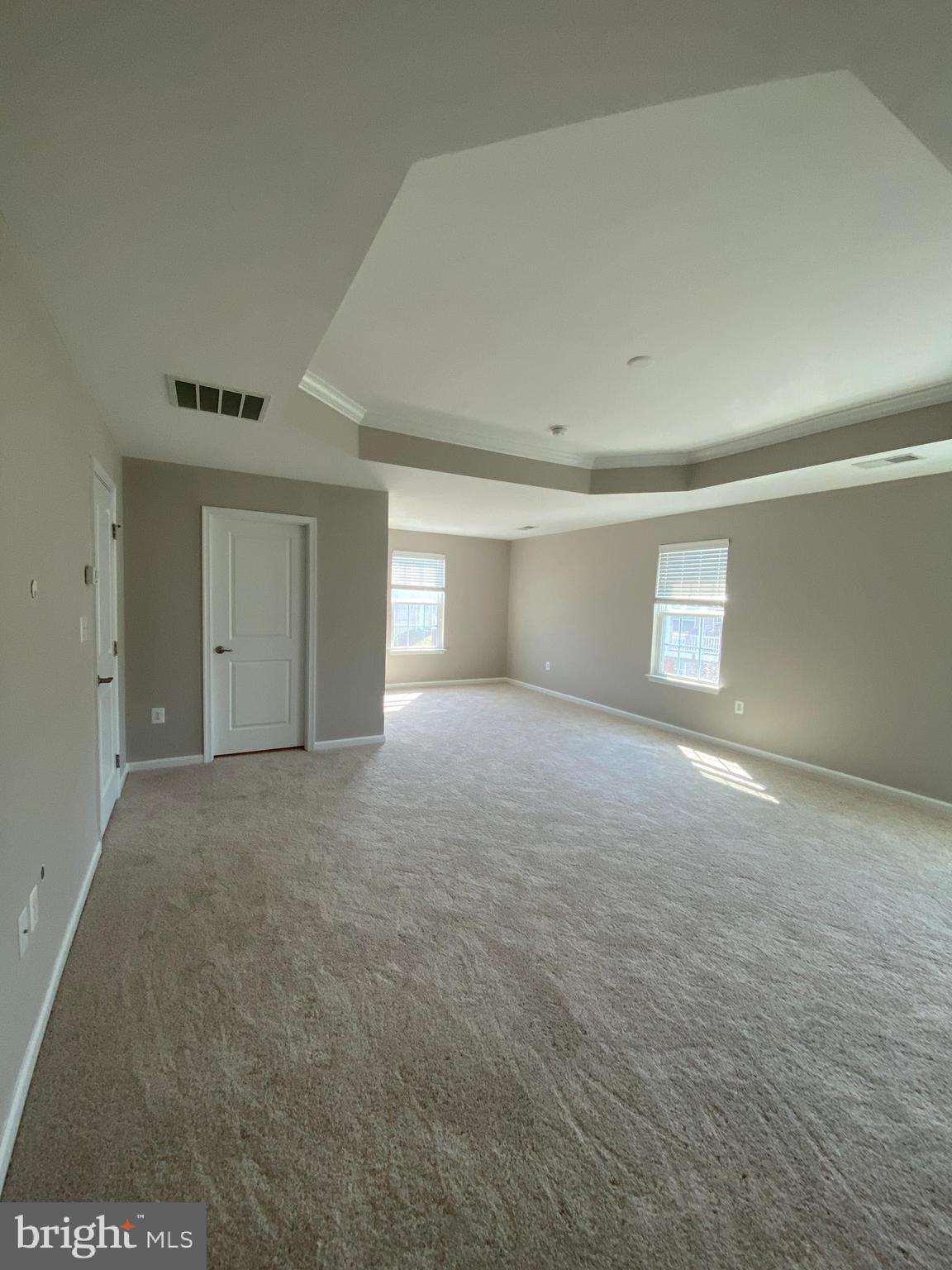 ESTATES AT LEE'S PARKE - Residential Lease