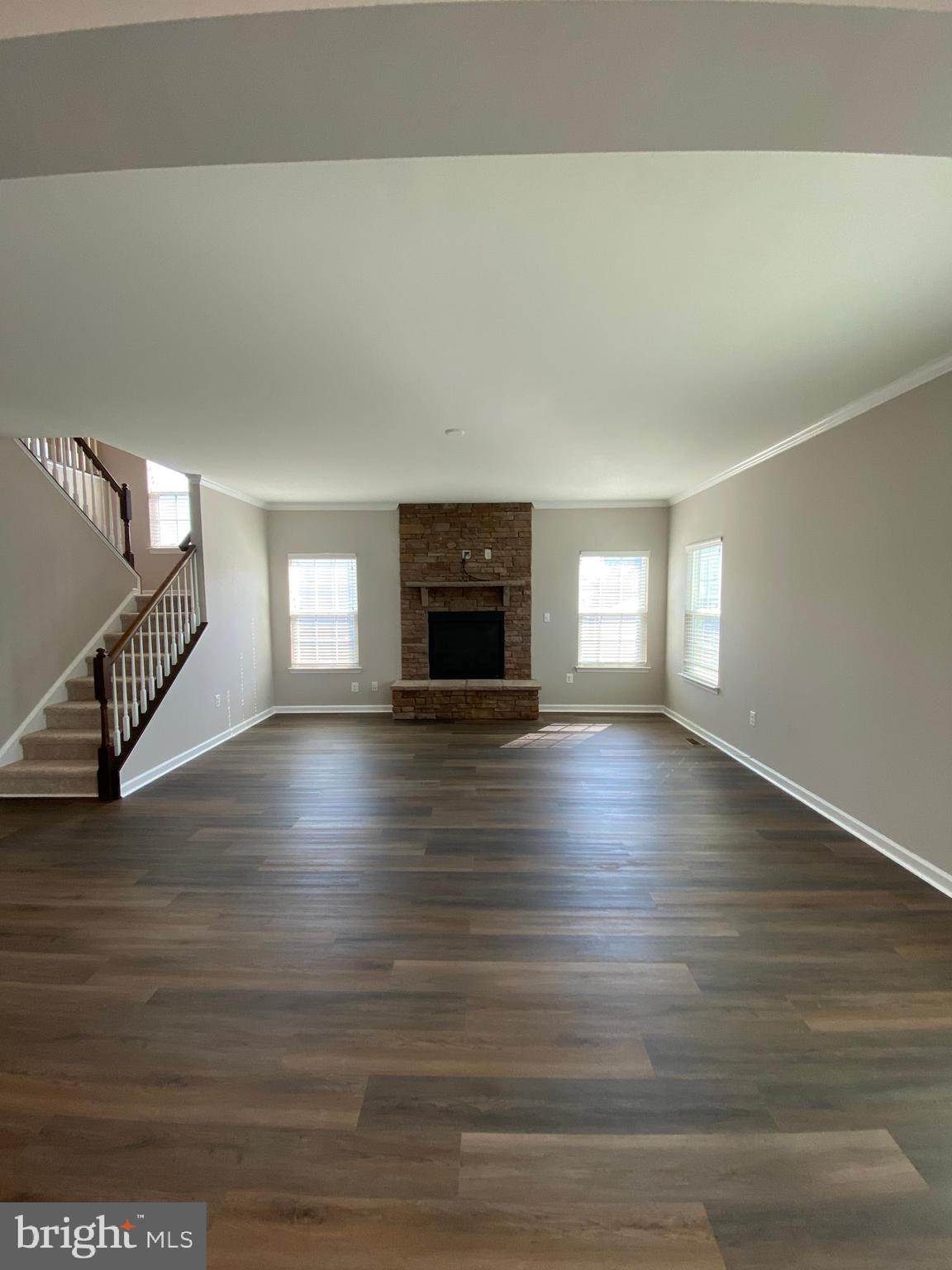 ESTATES AT LEE'S PARKE - Residential Lease