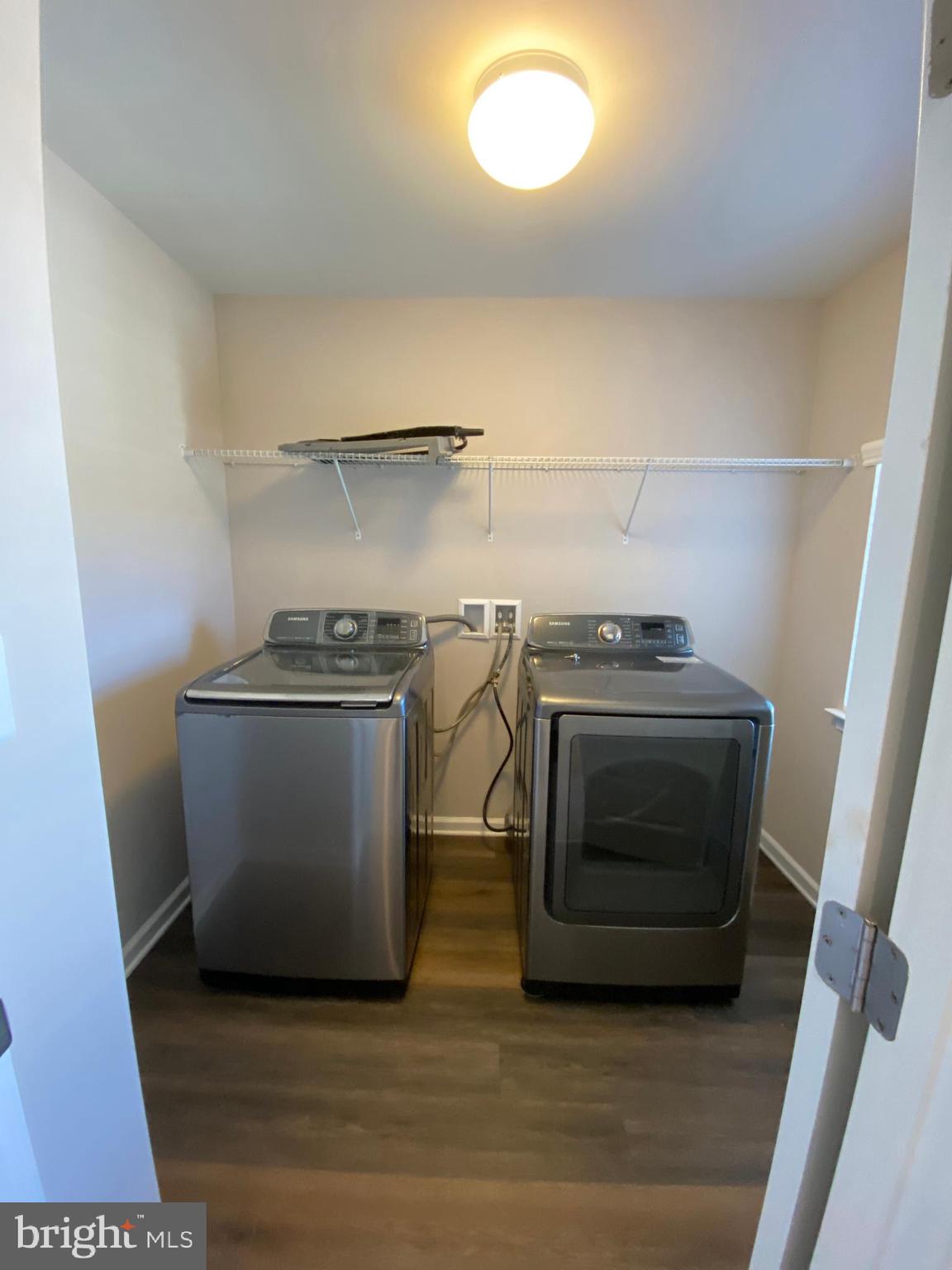 ESTATES AT LEE'S PARKE - Residential Lease