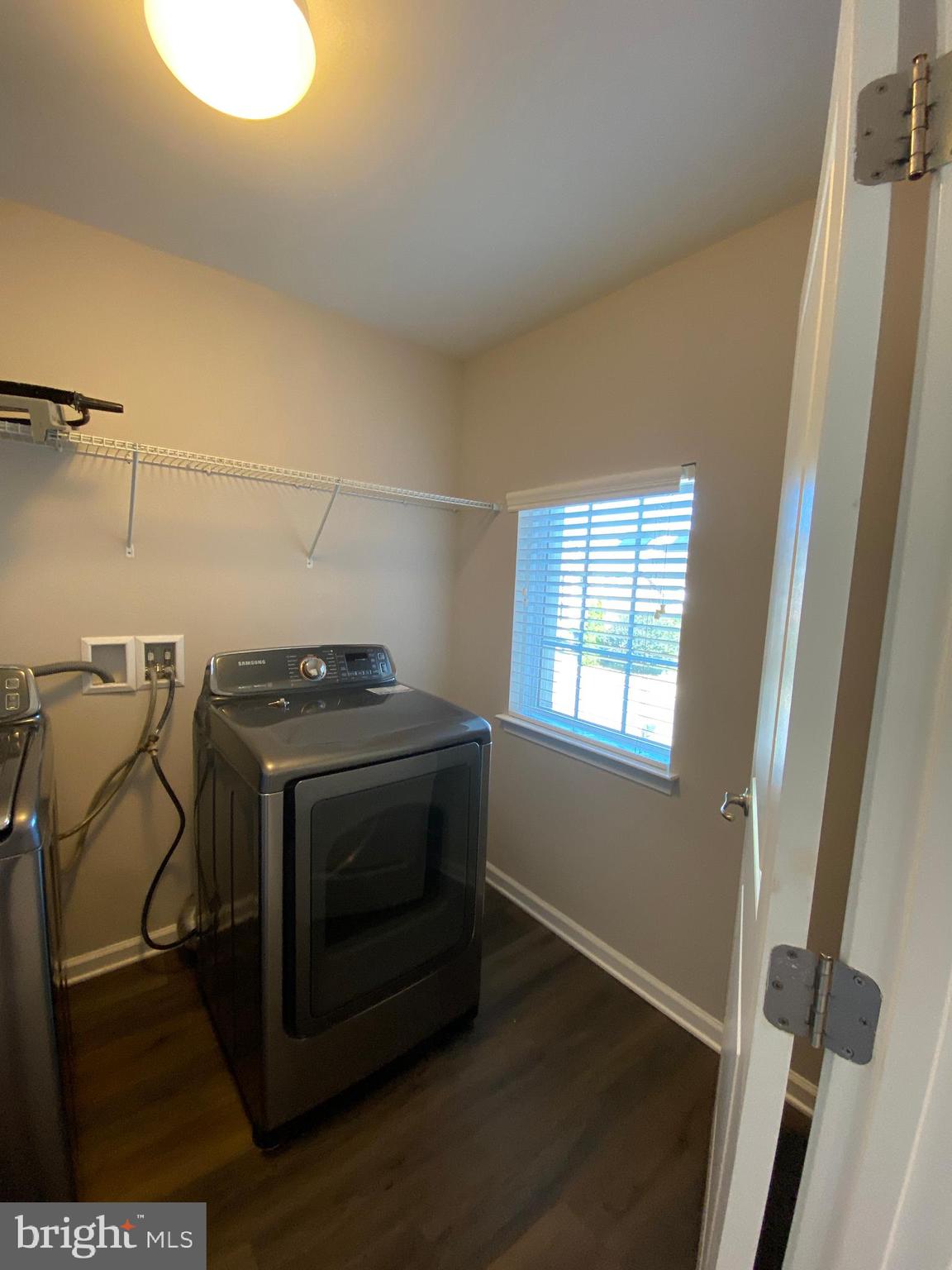 ESTATES AT LEE'S PARKE - Residential Lease