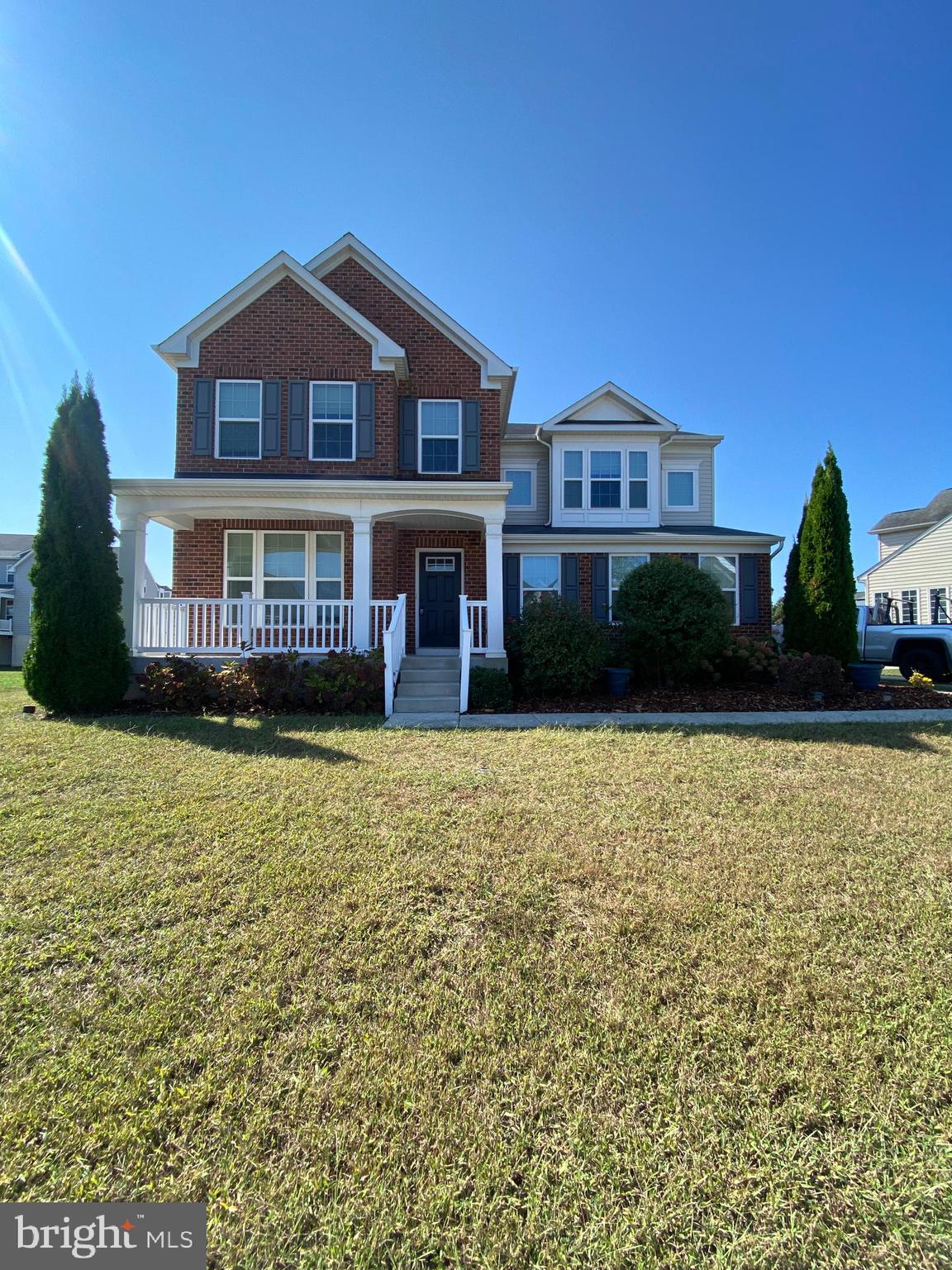 ESTATES AT LEE'S PARKE - Residential Lease