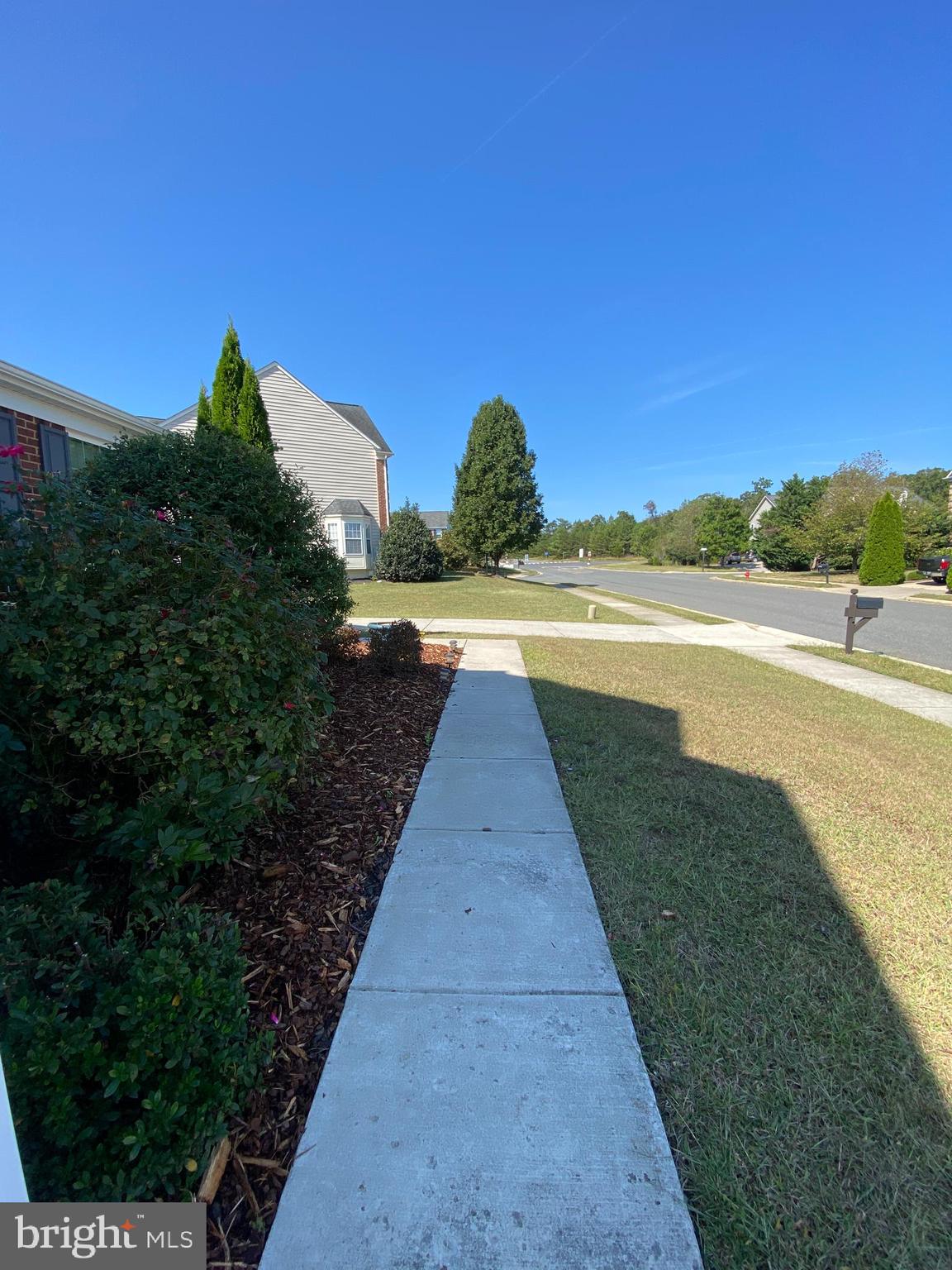 ESTATES AT LEE'S PARKE - Residential Lease