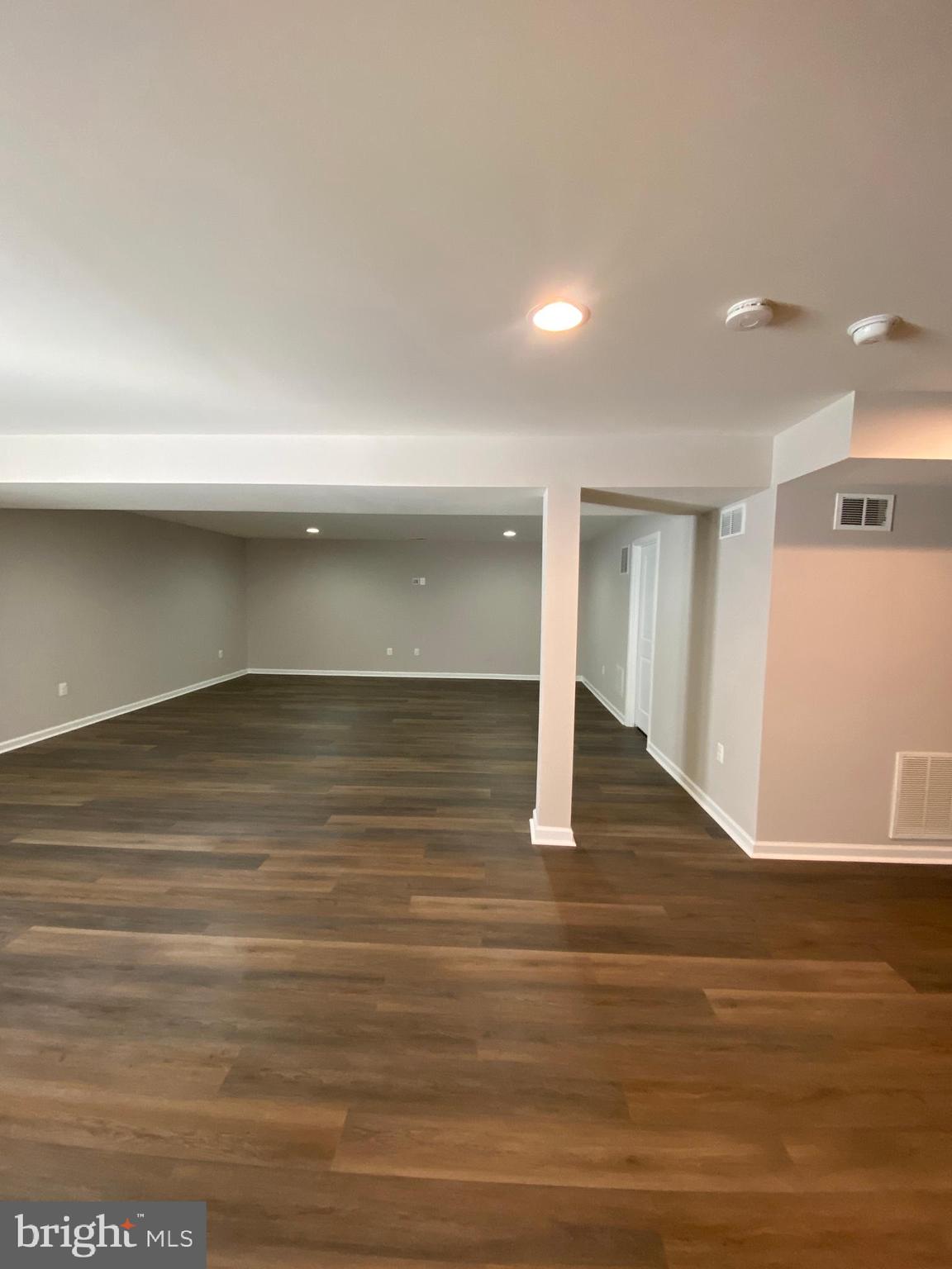 ESTATES AT LEE'S PARKE - Residential Lease