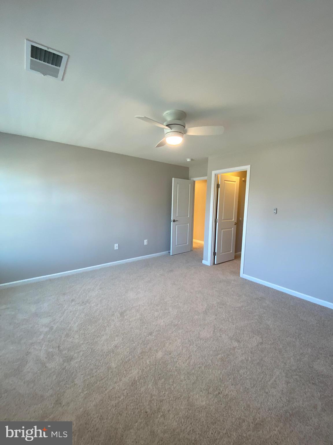 ESTATES AT LEE'S PARKE - Residential Lease