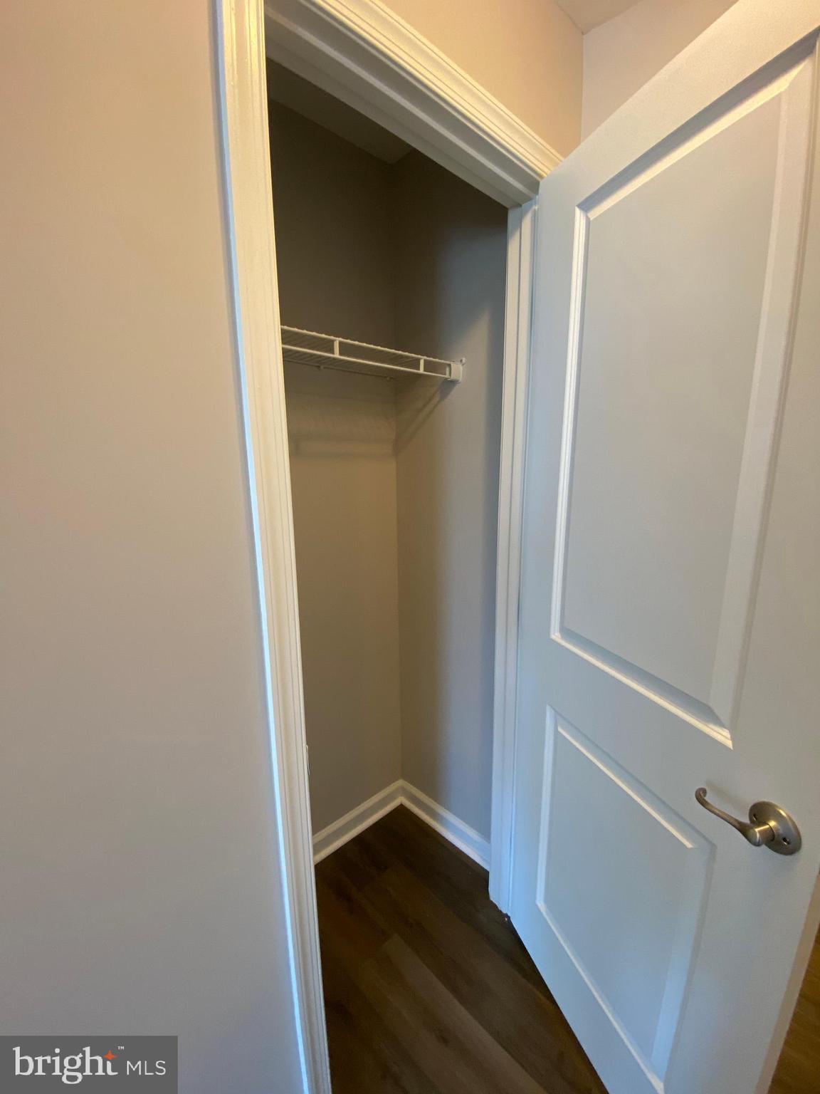 ESTATES AT LEE'S PARKE - Residential Lease