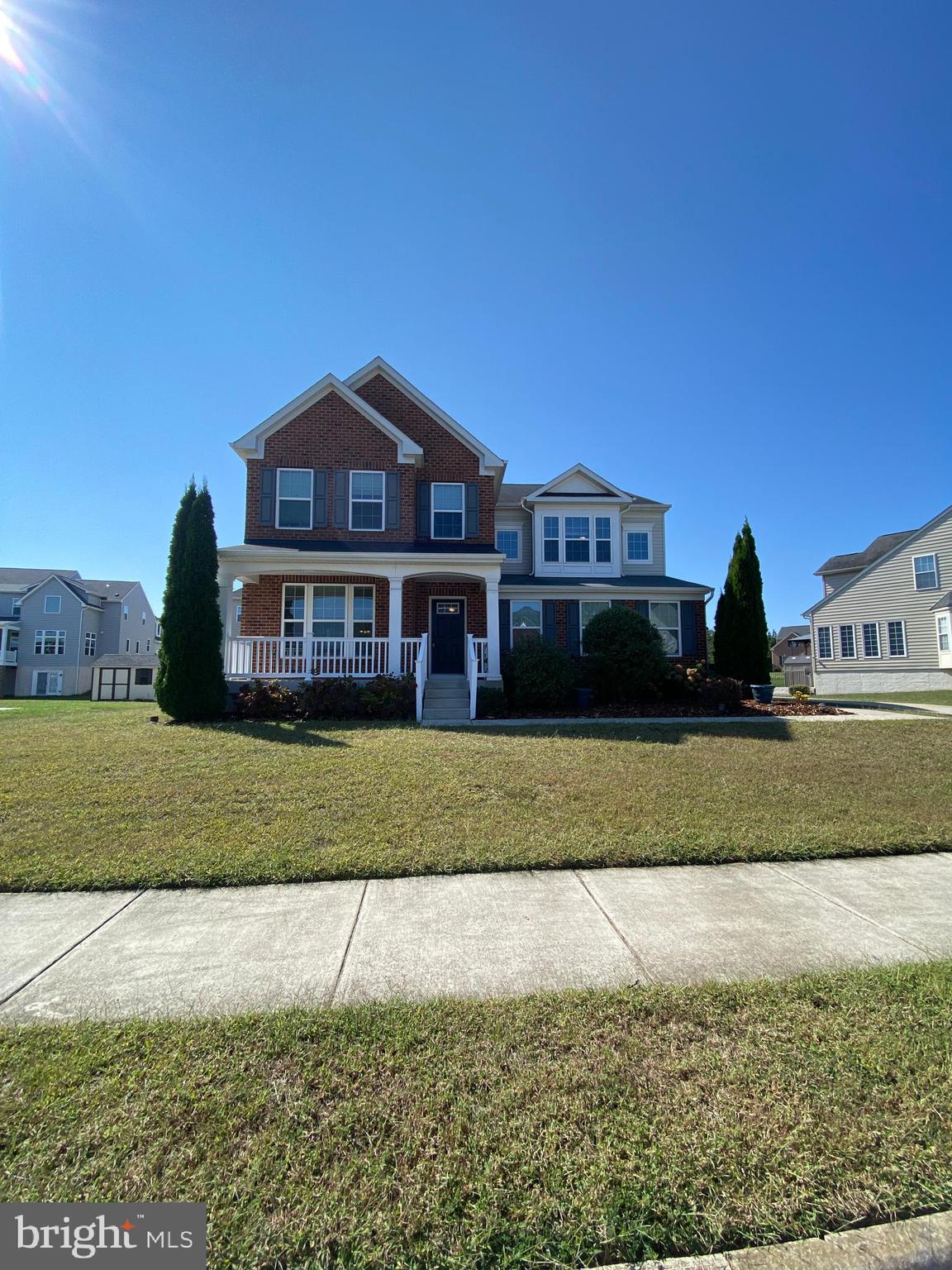 ESTATES AT LEE'S PARKE - Residential Lease