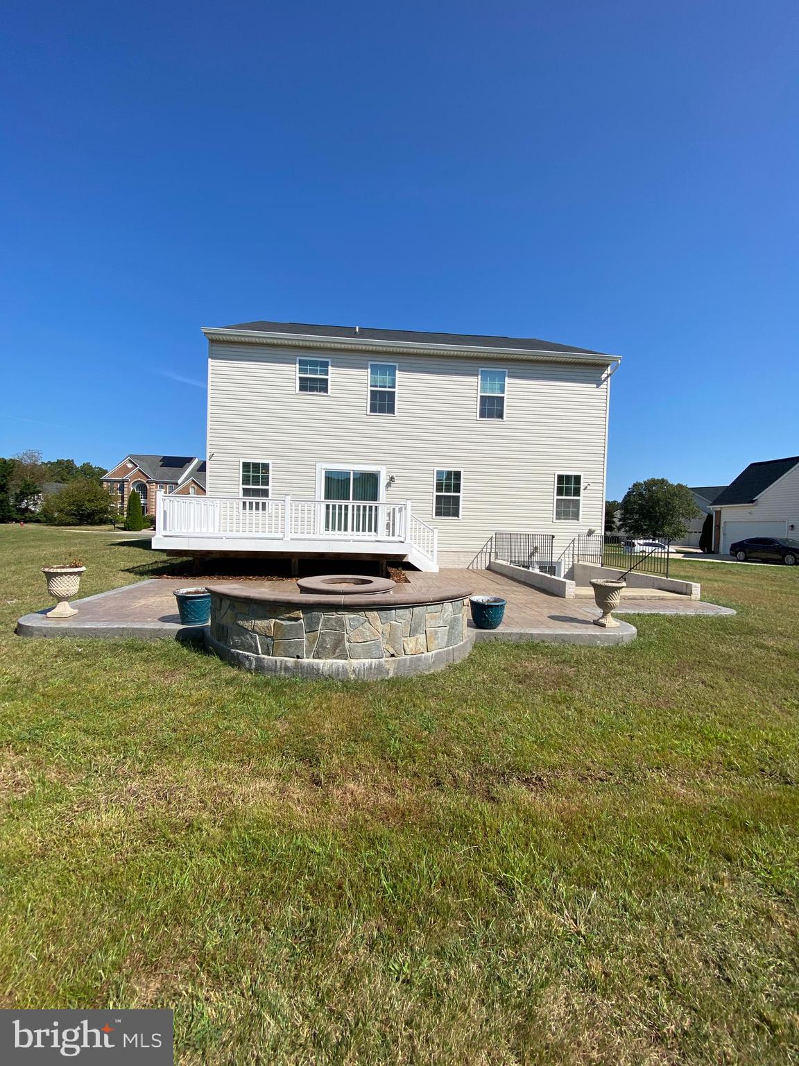 ESTATES AT LEE'S PARKE - Residential Lease