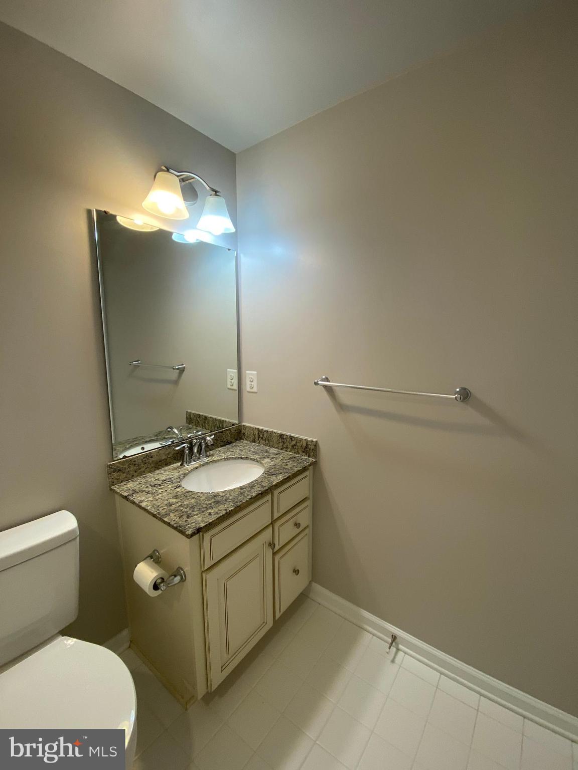 ESTATES AT LEE'S PARKE - Residential Lease