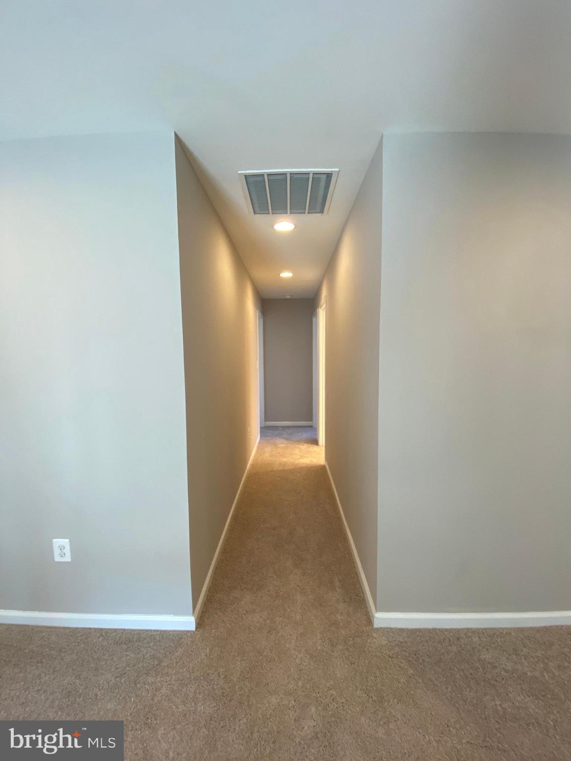 ESTATES AT LEE'S PARKE - Residential Lease