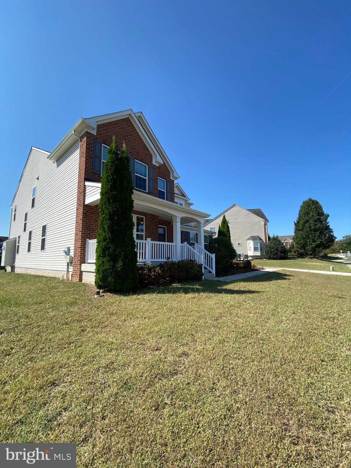 ESTATES AT LEE'S PARKE - Residential Lease