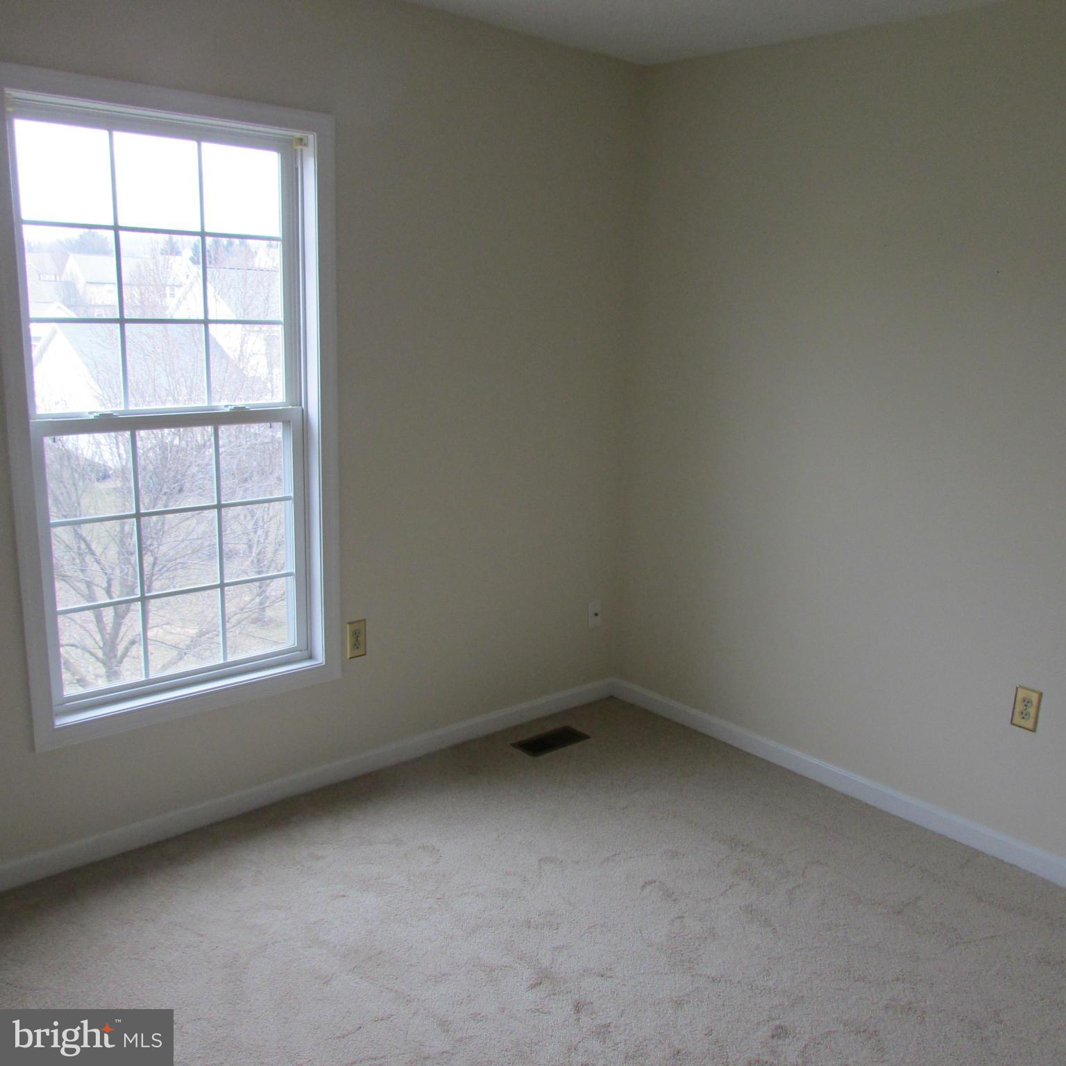 LAUREL RIDGE - Residential Lease