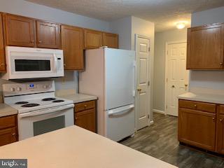 LAUREL RIDGE - Residential Lease