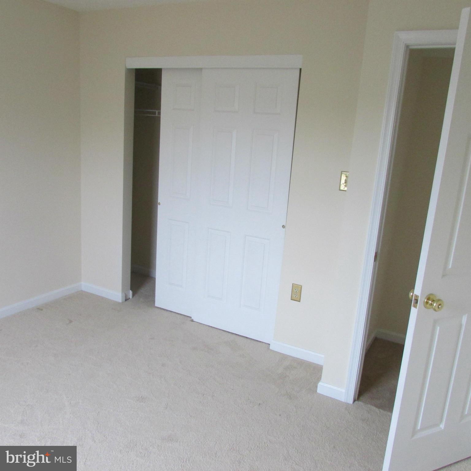 LAUREL RIDGE - Residential Lease