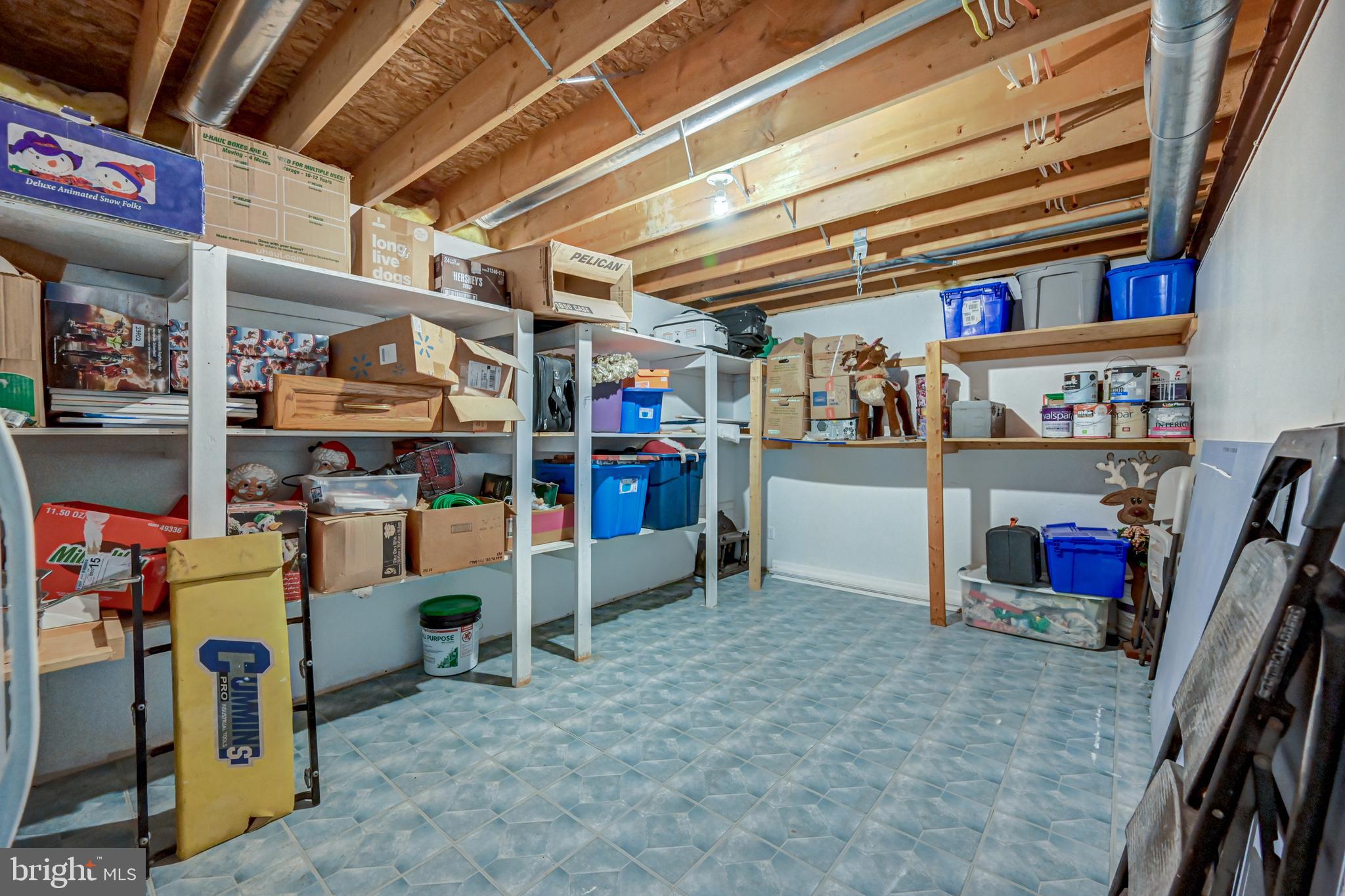 MEADOWBROOK - Residential