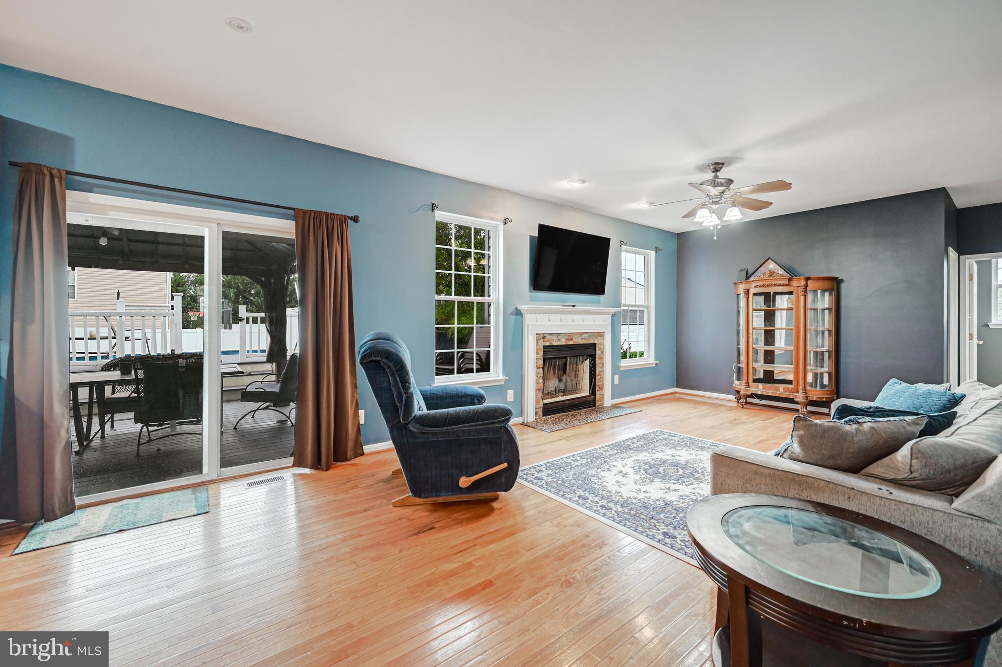 MEADOWBROOK - Residential