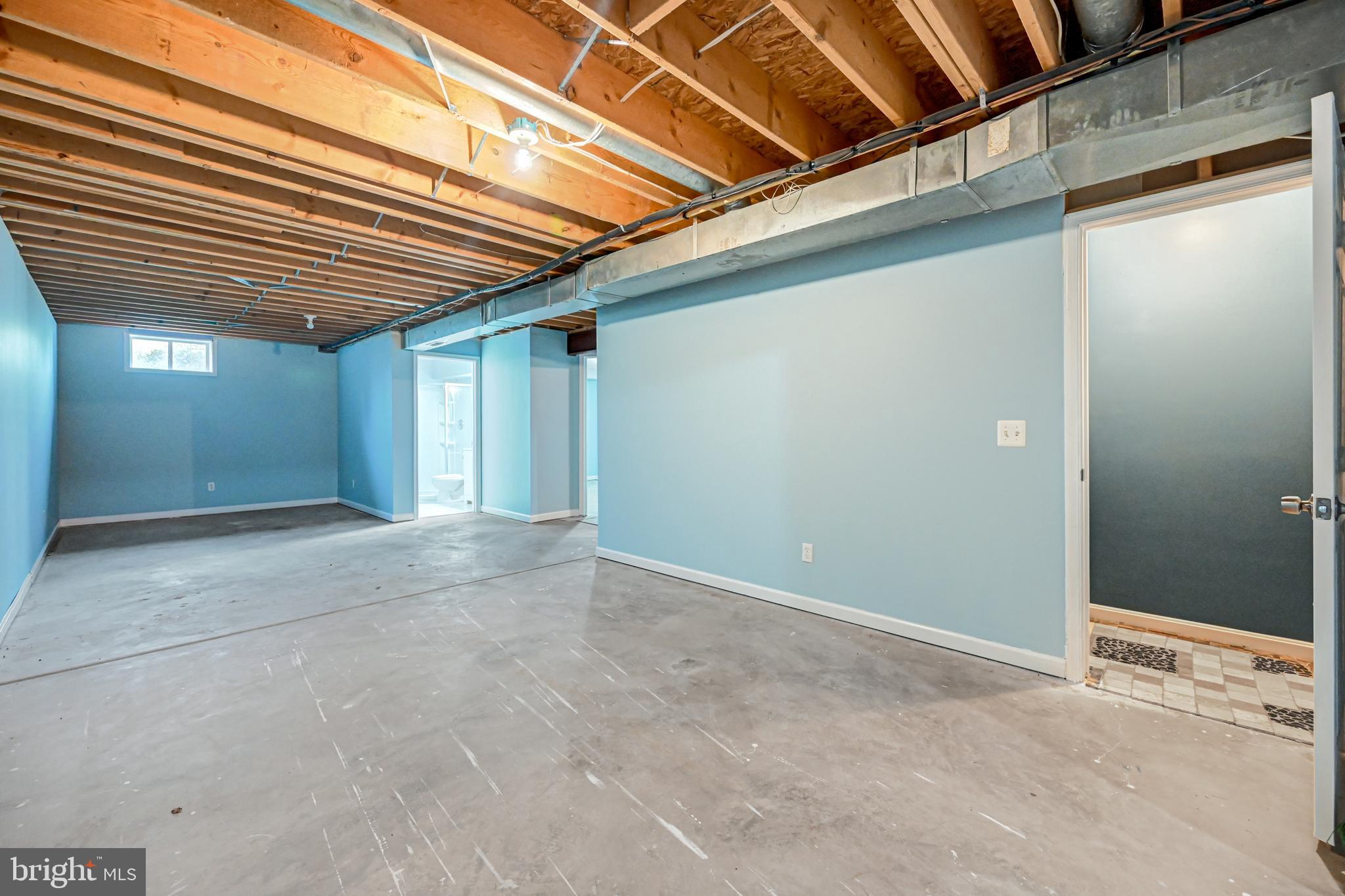 MEADOWBROOK - Residential