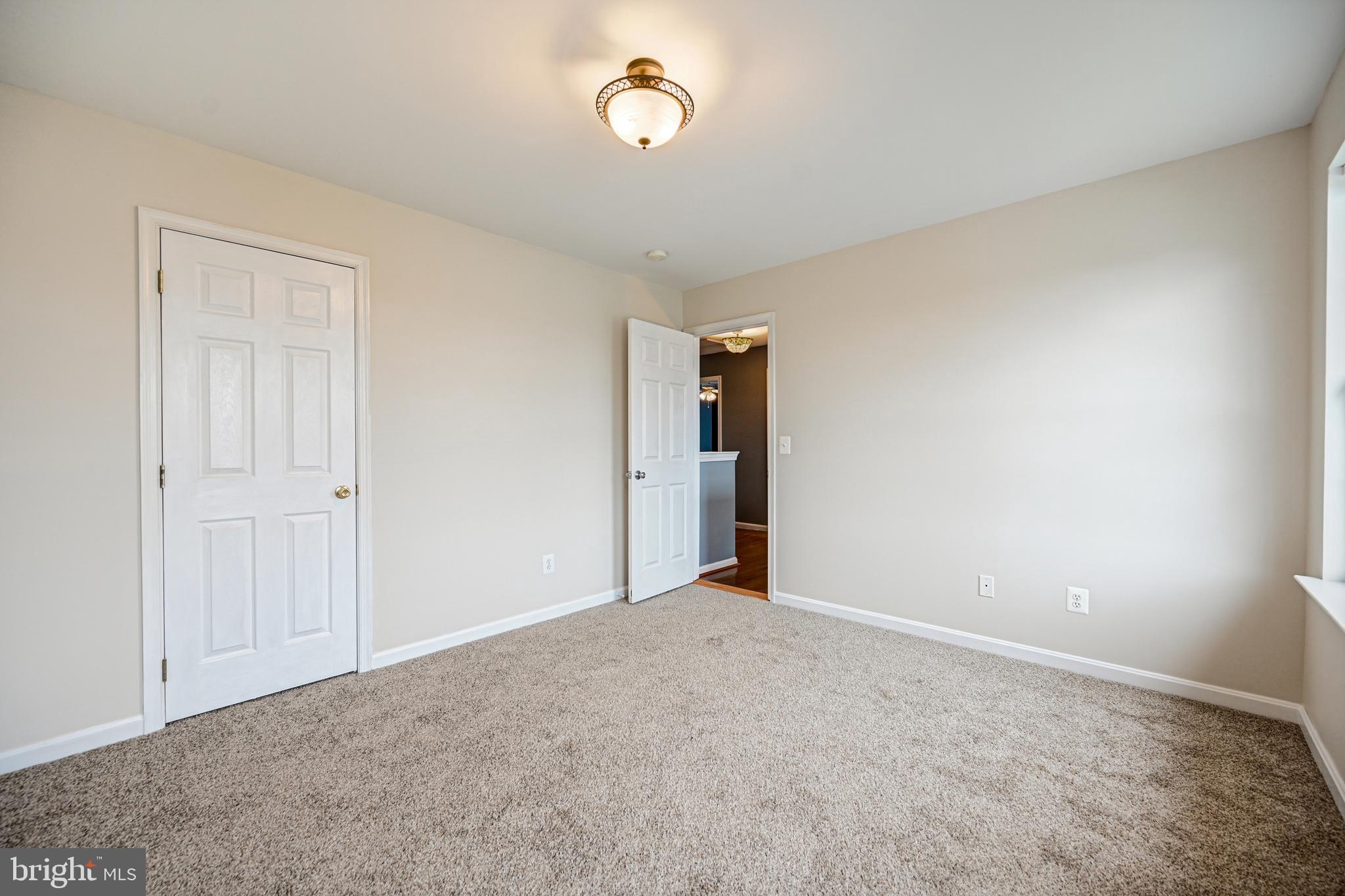 MEADOWBROOK - Residential