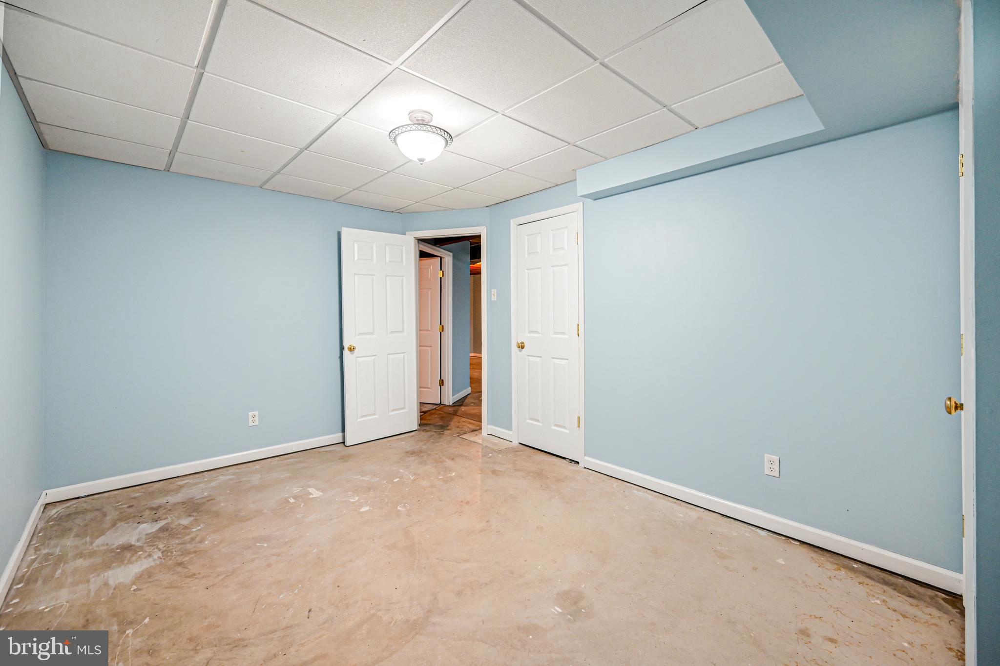 MEADOWBROOK - Residential