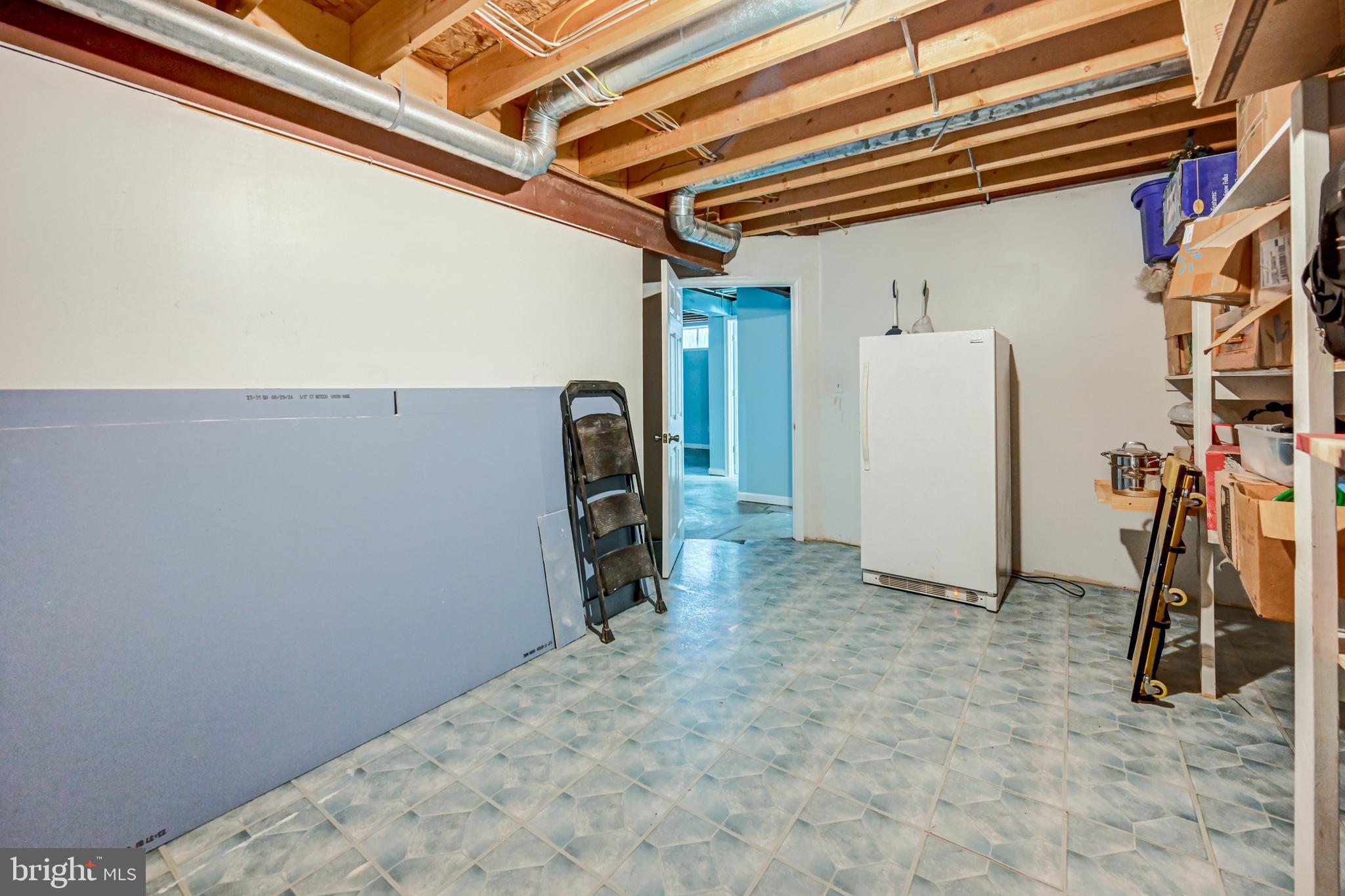 MEADOWBROOK - Residential