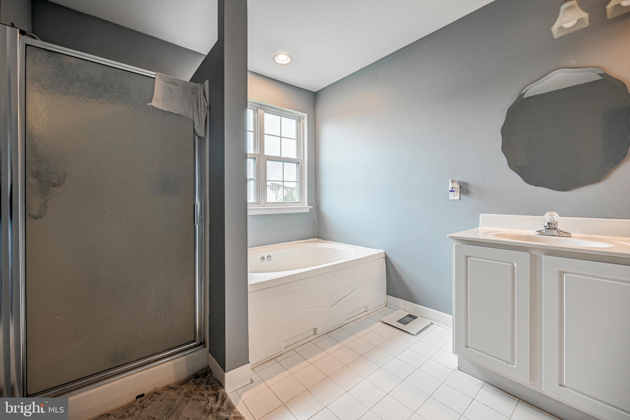 MEADOWBROOK - Residential