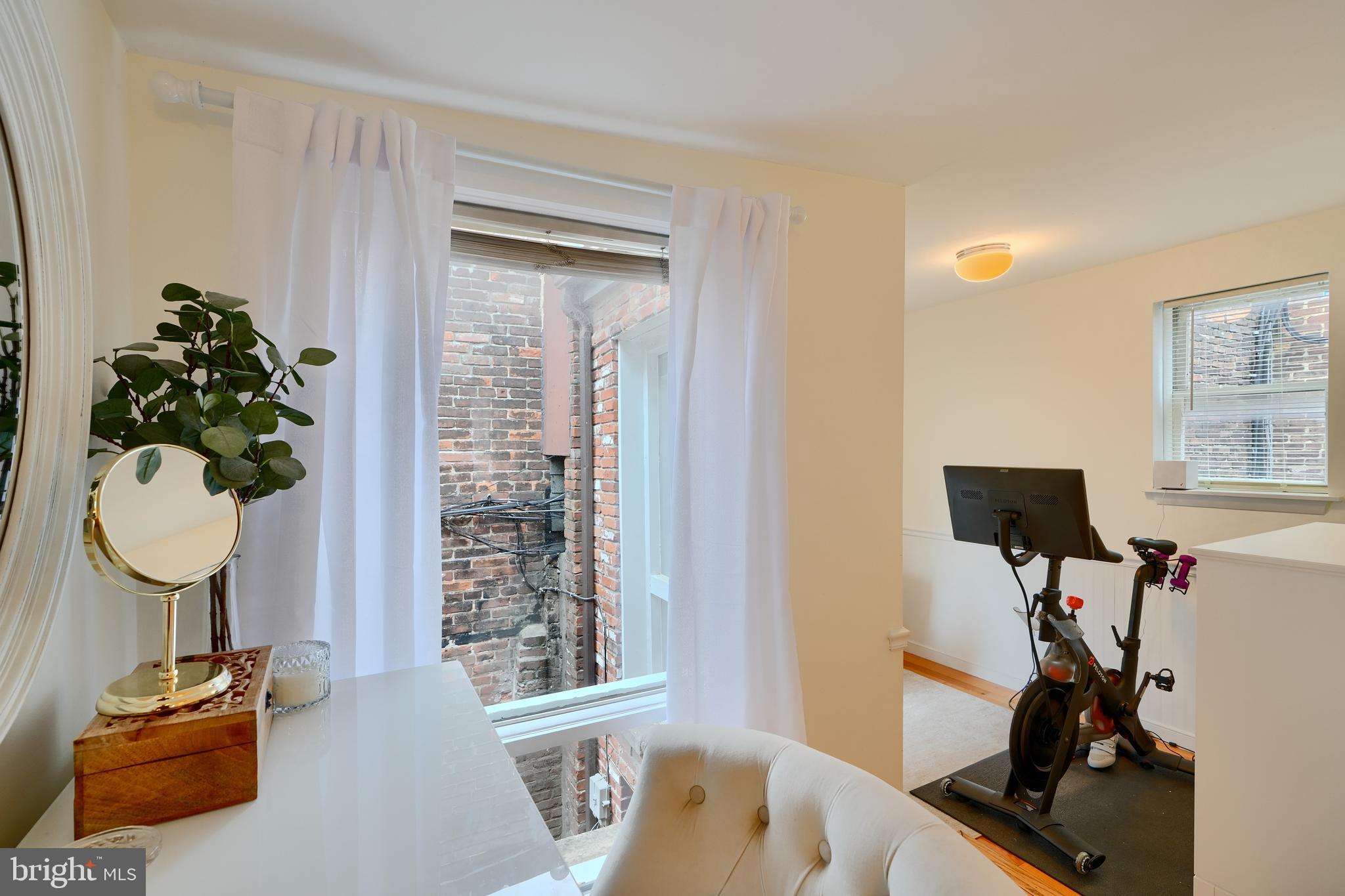 FEDERAL HILL HISTORIC DISTRICT - Residential Lease