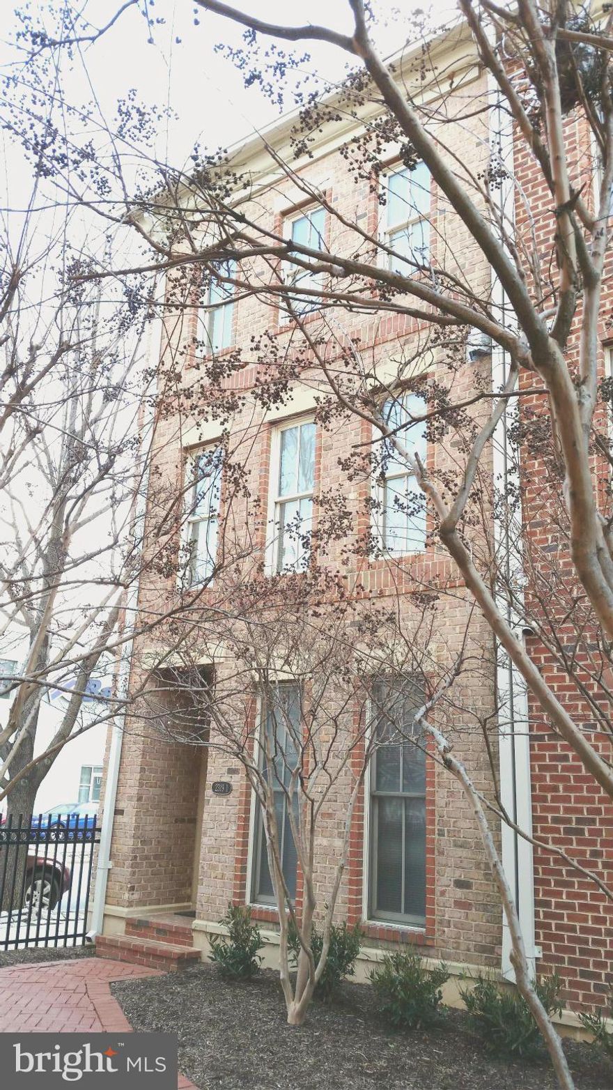 Move right in to this North Shore town home! Convenient to Fells Point, Harbor East and O'Donnell Sq. Two MBR suites, eat-in kitchen with center island, granite counters, SS appliances, tin ceiling and full pantry, walk out balcony, gas fireplace. Fabulous custom walk-in closet. Sep laundry room. One car garage with 2-car parking pad. Perfect for roommates. Just steps away from the promenade.