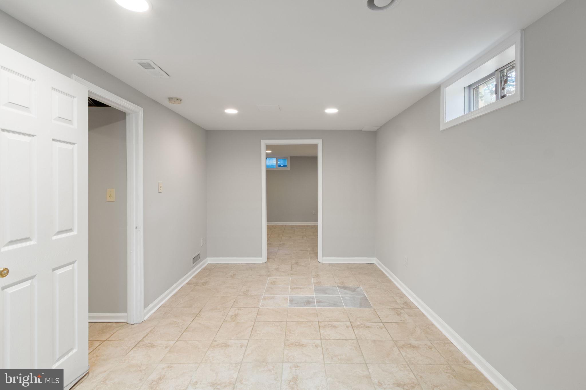 COLLEGE HEIGHTS - Residential