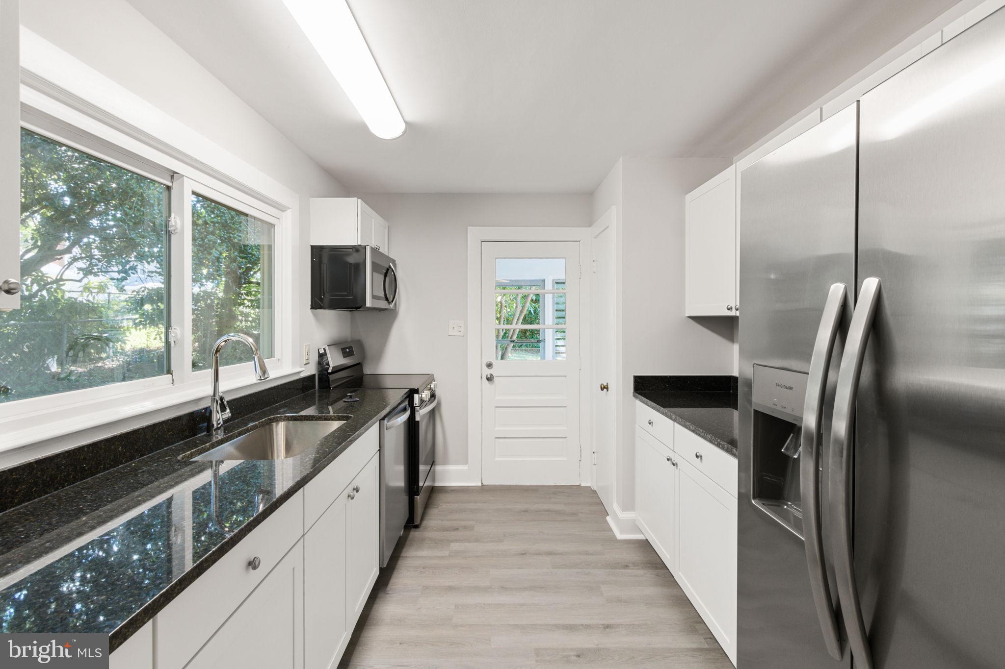 COLLEGE HEIGHTS - Residential