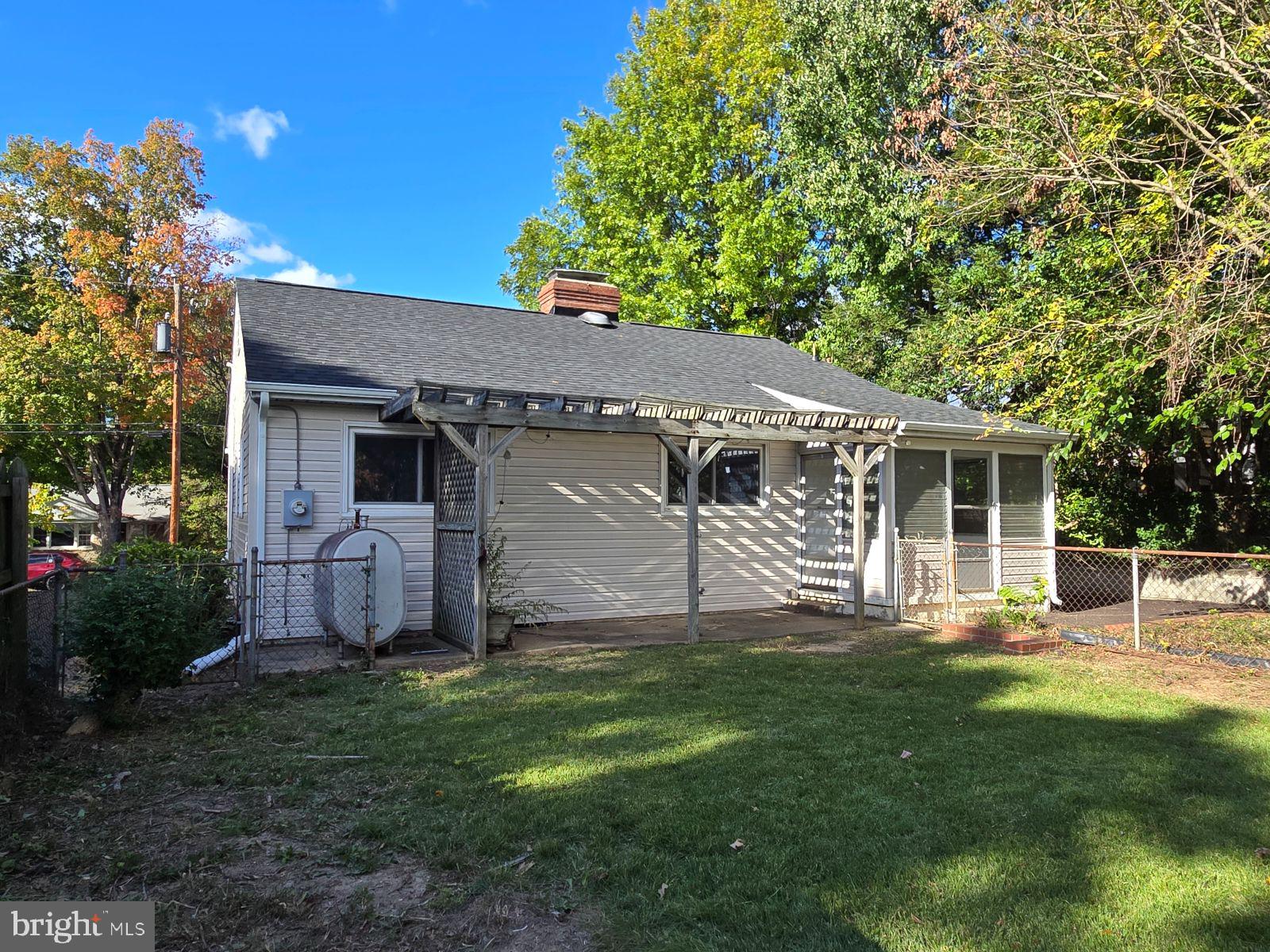 COLLEGE HEIGHTS - Residential