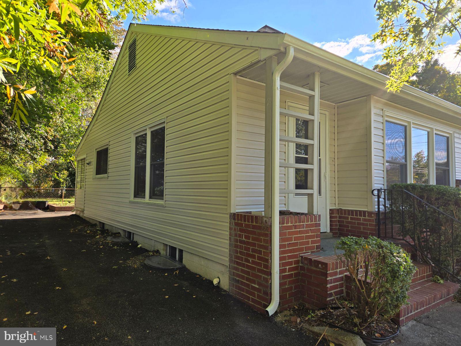 COLLEGE HEIGHTS - Residential