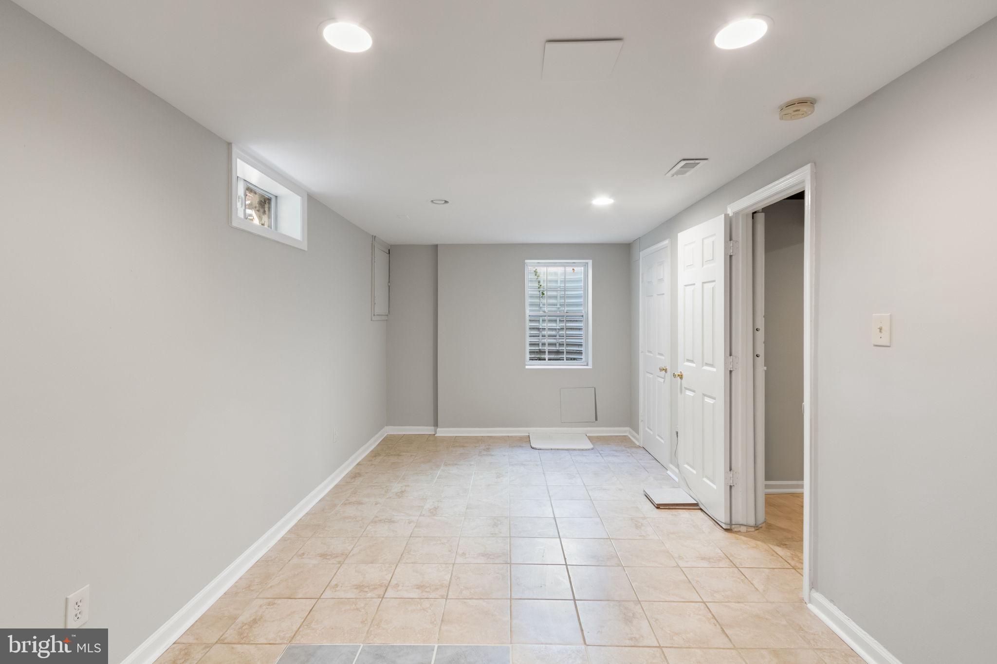 COLLEGE HEIGHTS - Residential