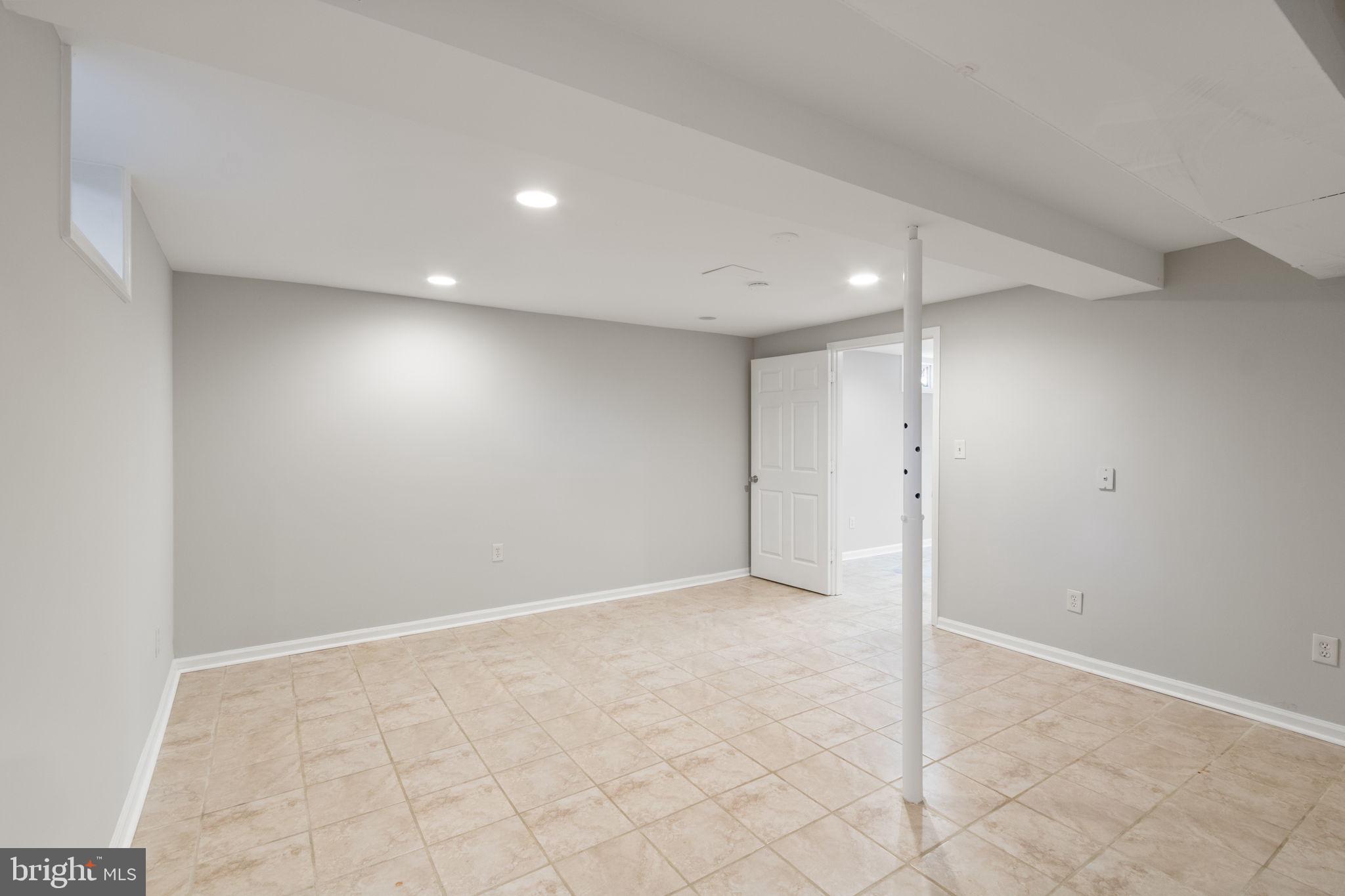 COLLEGE HEIGHTS - Residential