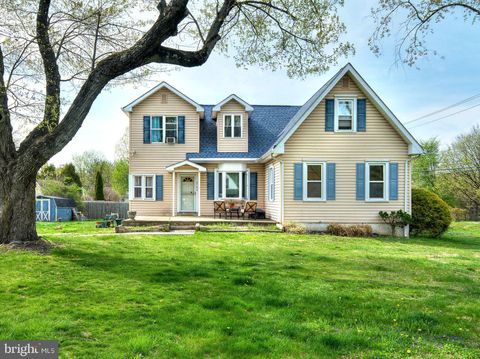 Homes For Sale - 2194 Harmony Lane<br/> JAMISON, PA 18929