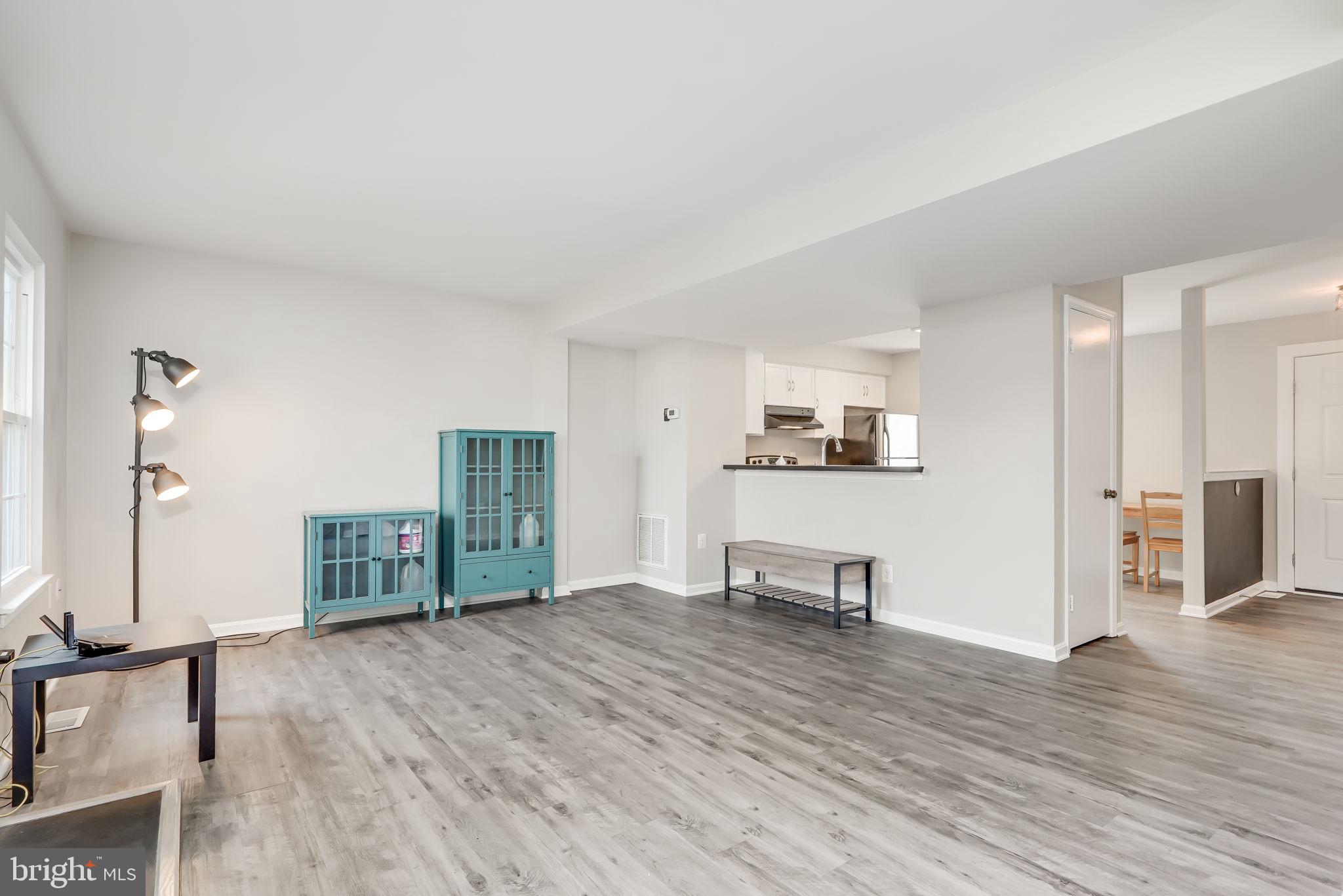 LONGSTREET COMMONS - Residential