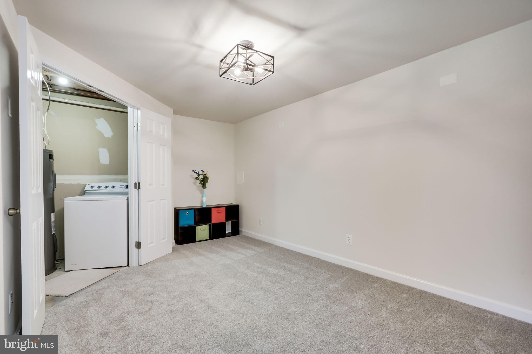 LONGSTREET COMMONS - Residential