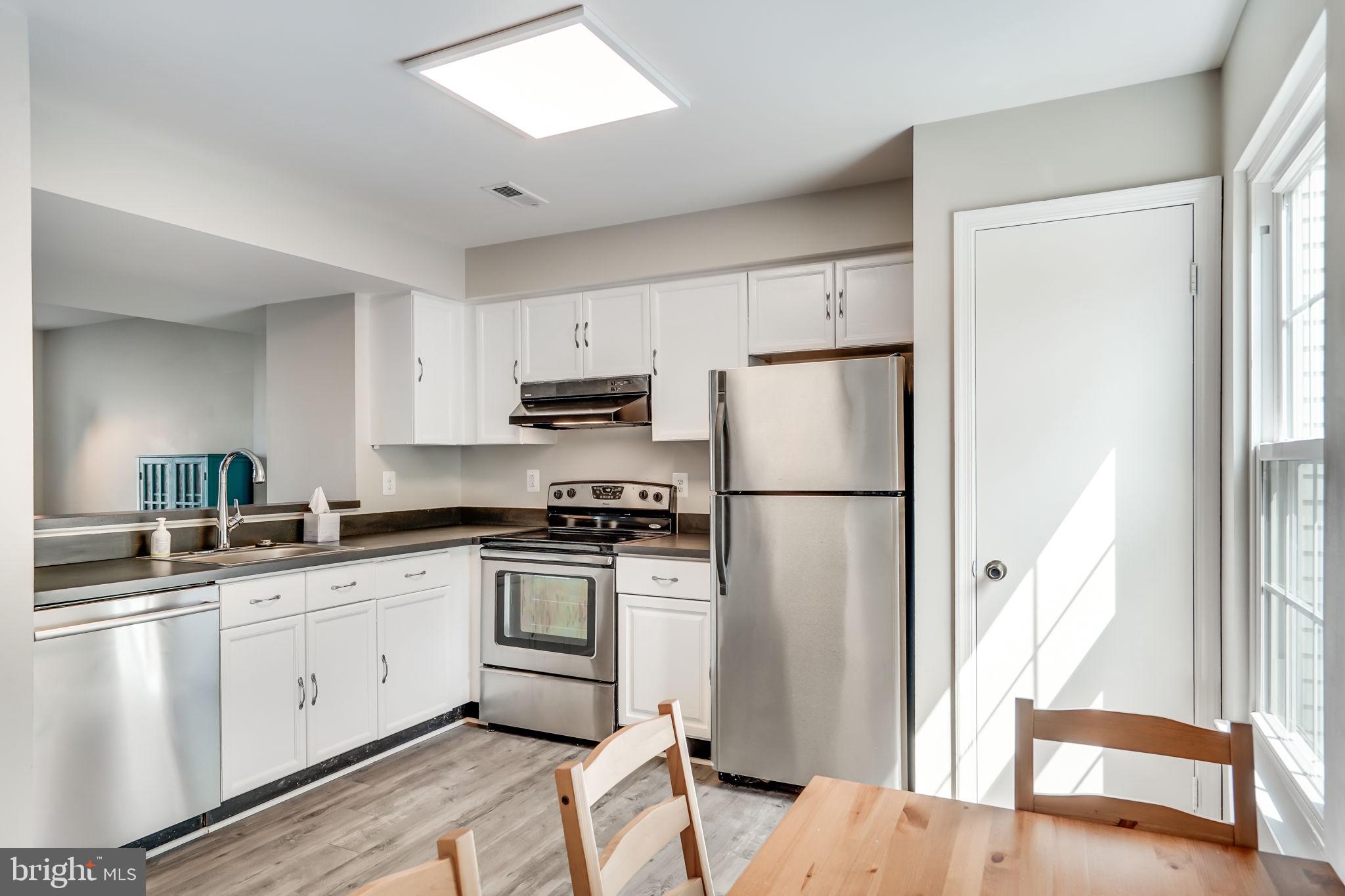 LONGSTREET COMMONS - Residential