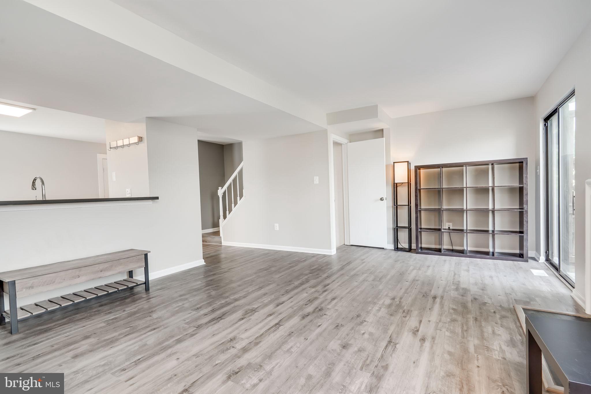 LONGSTREET COMMONS - Residential