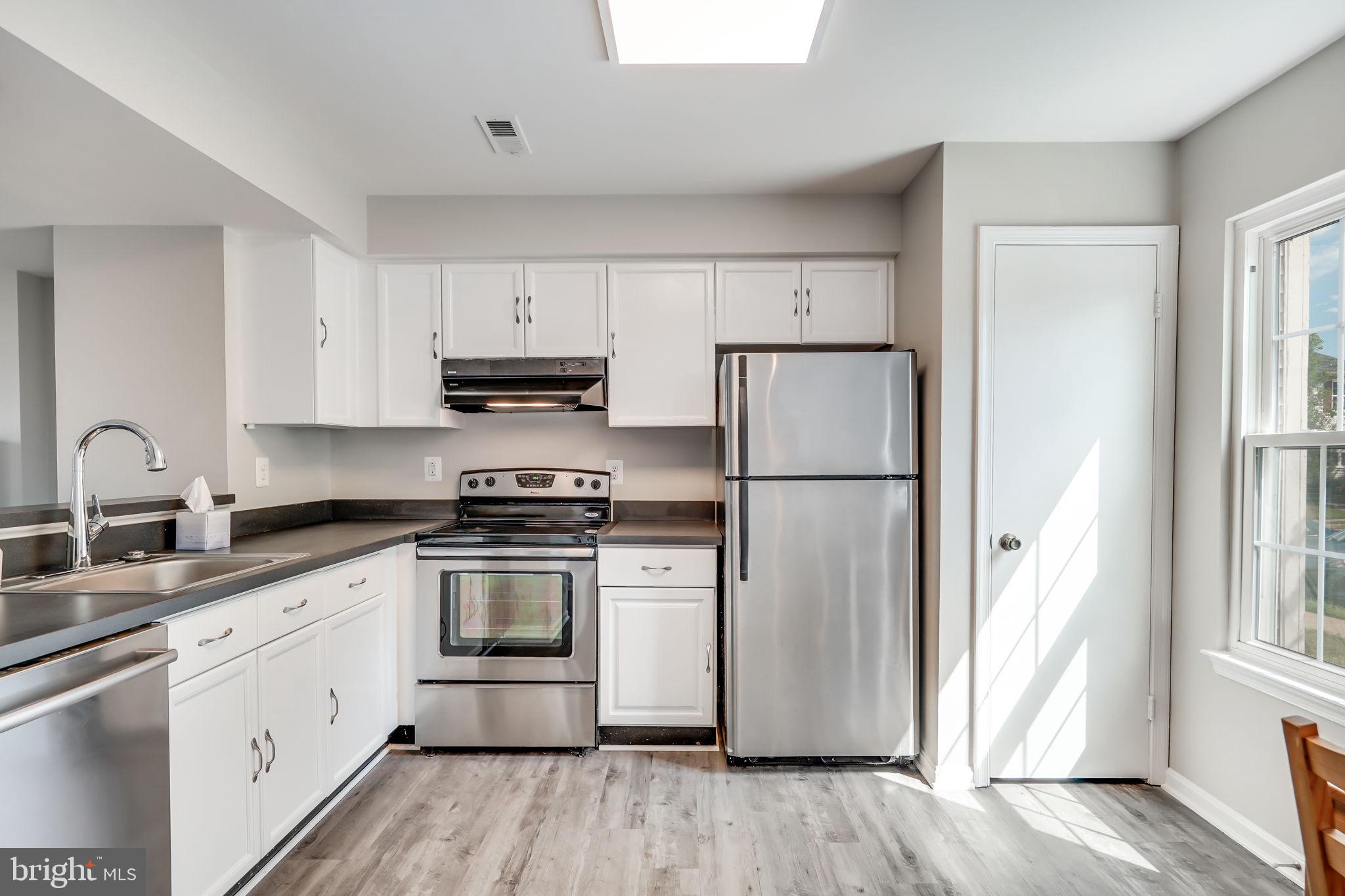 LONGSTREET COMMONS - Residential