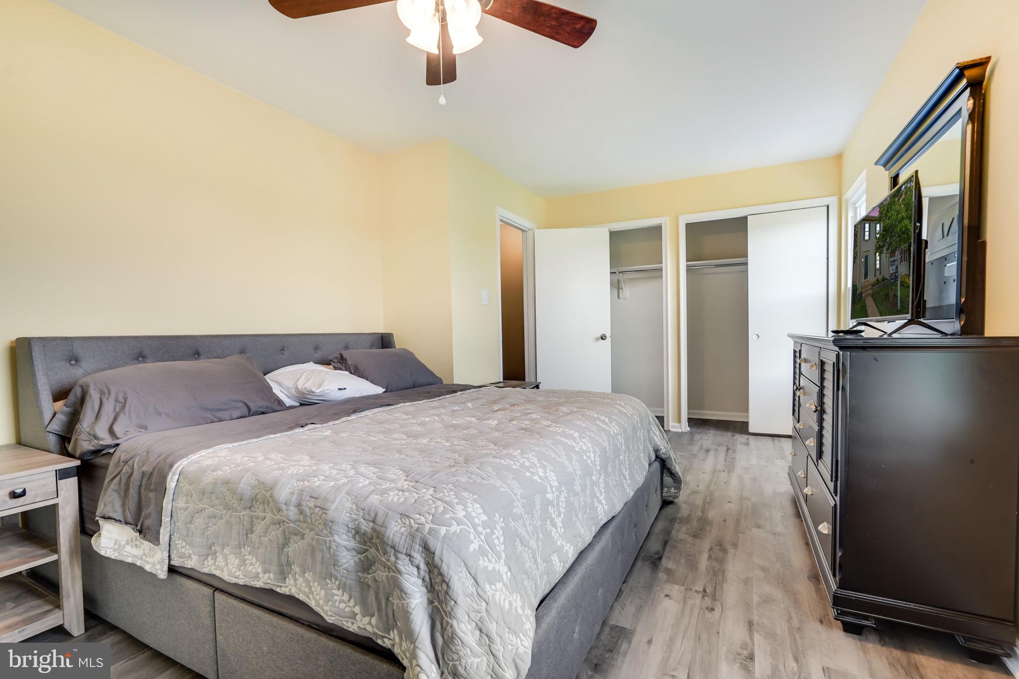 LONGSTREET COMMONS - Residential