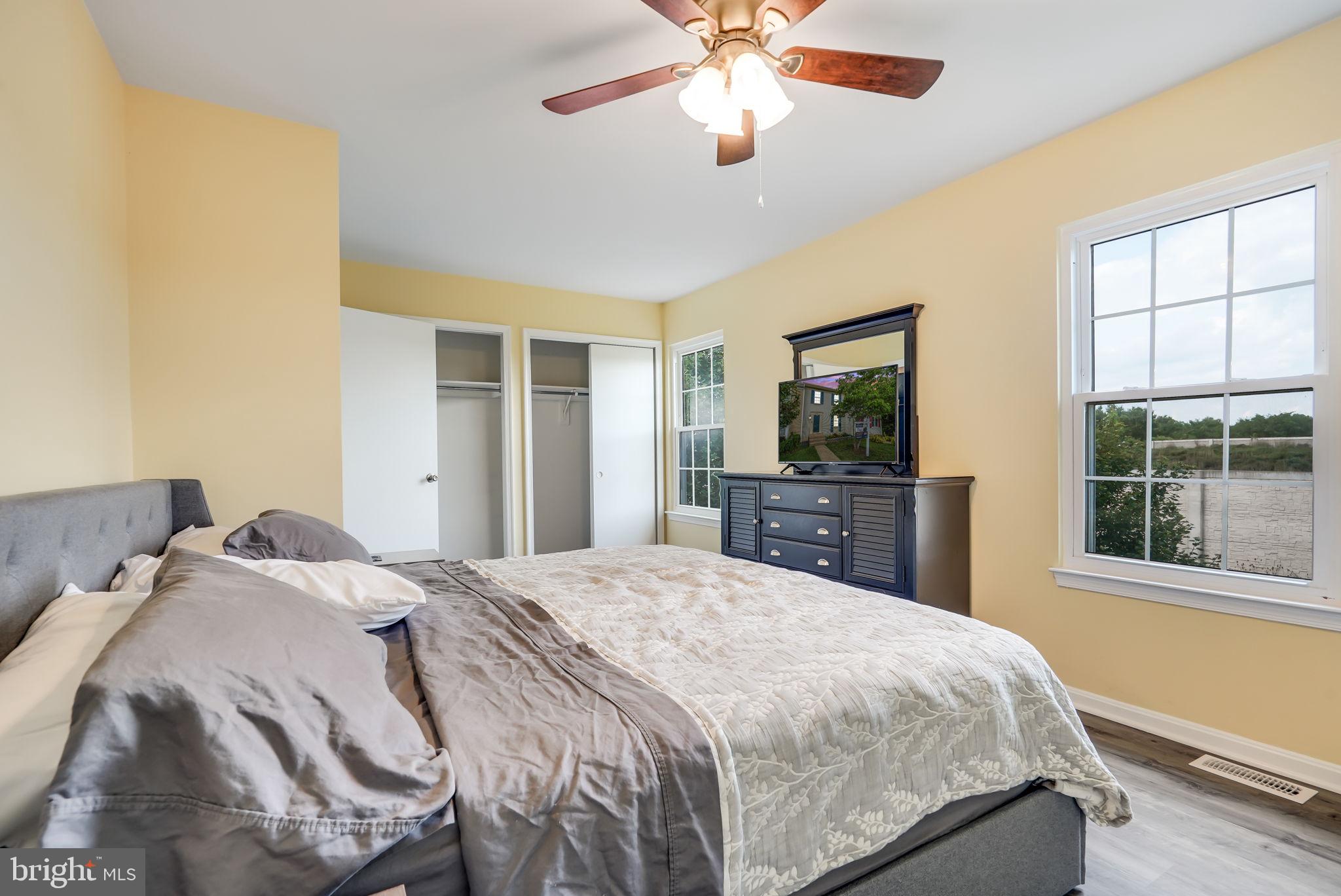 LONGSTREET COMMONS - Residential