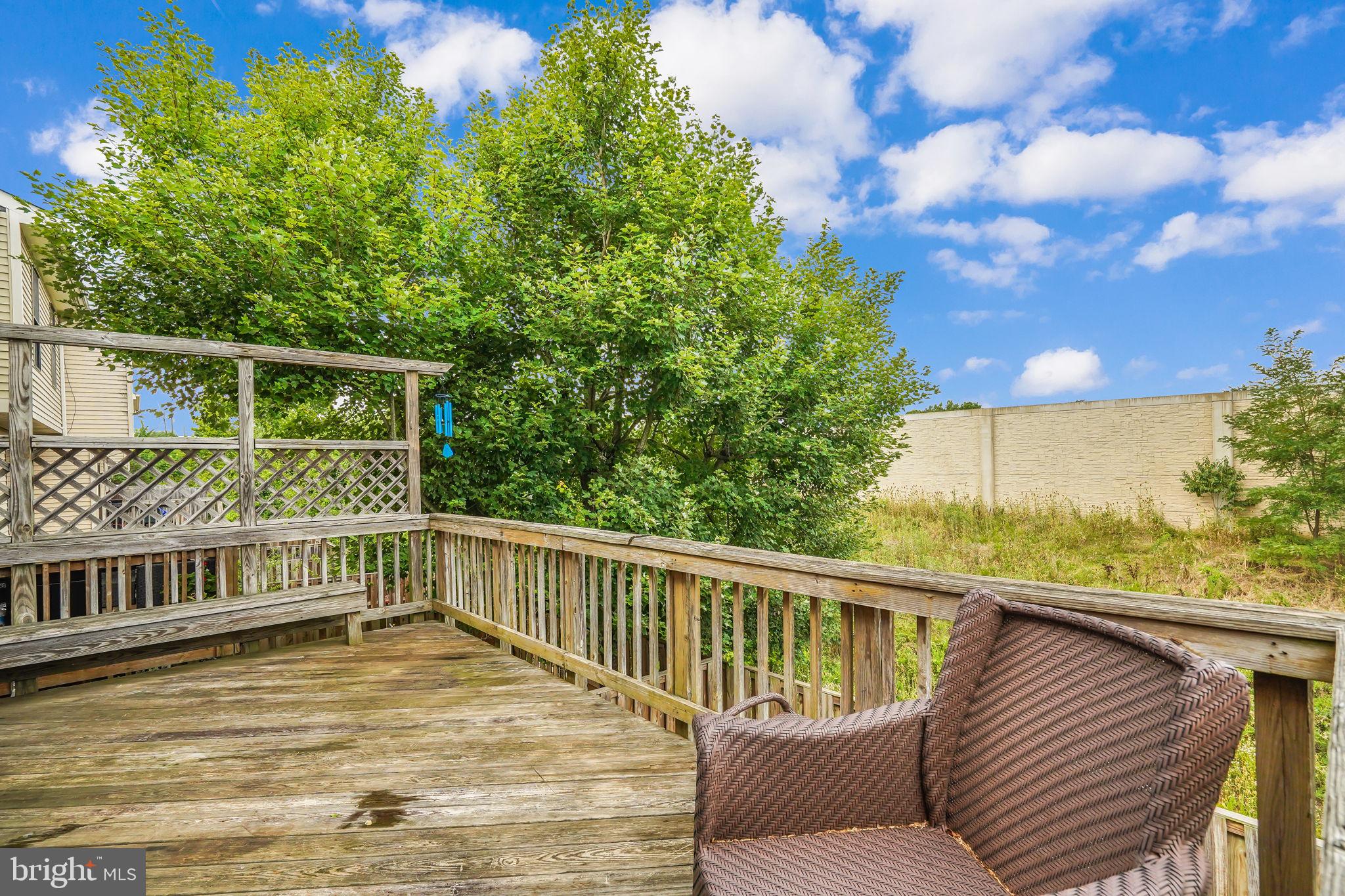 LONGSTREET COMMONS - Residential