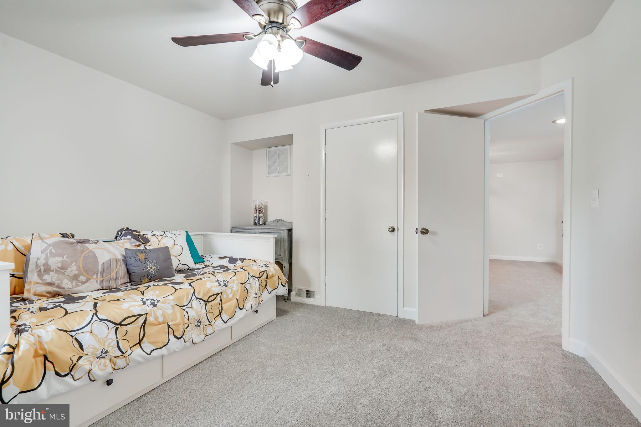 LONGSTREET COMMONS - Residential