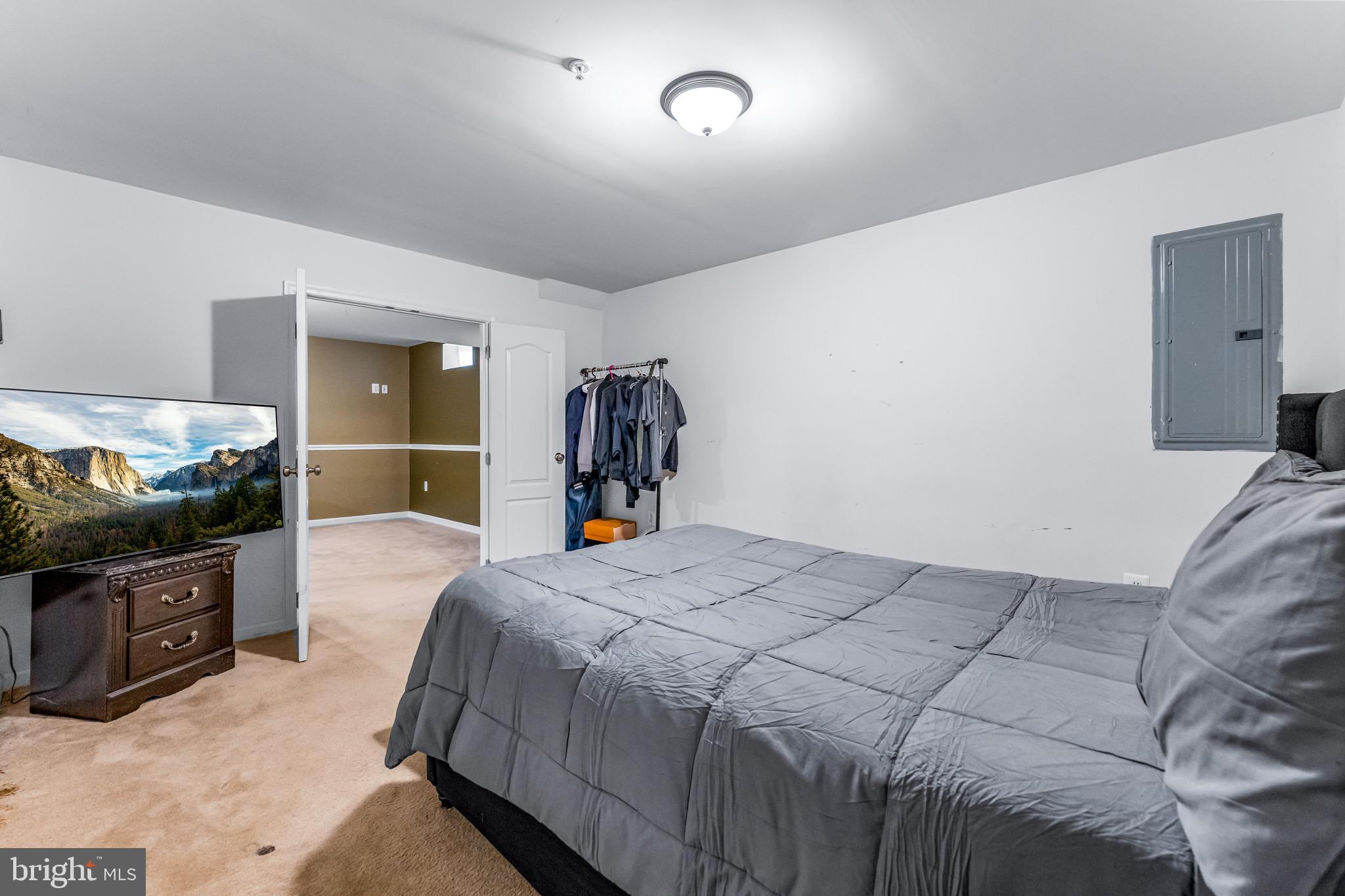 HILLANTRAE - Residential